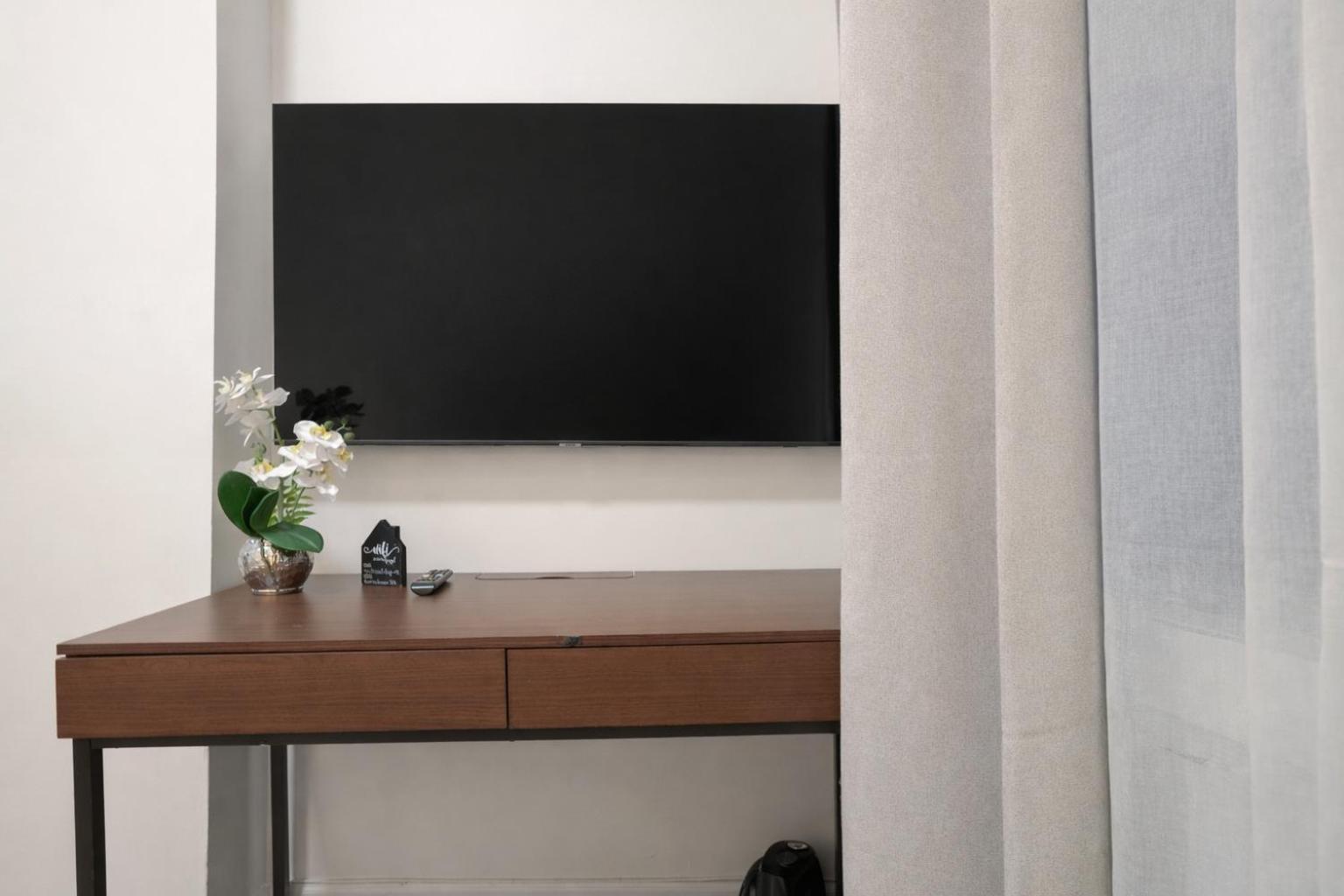 2bd Modern In Manhattan Apartment New York