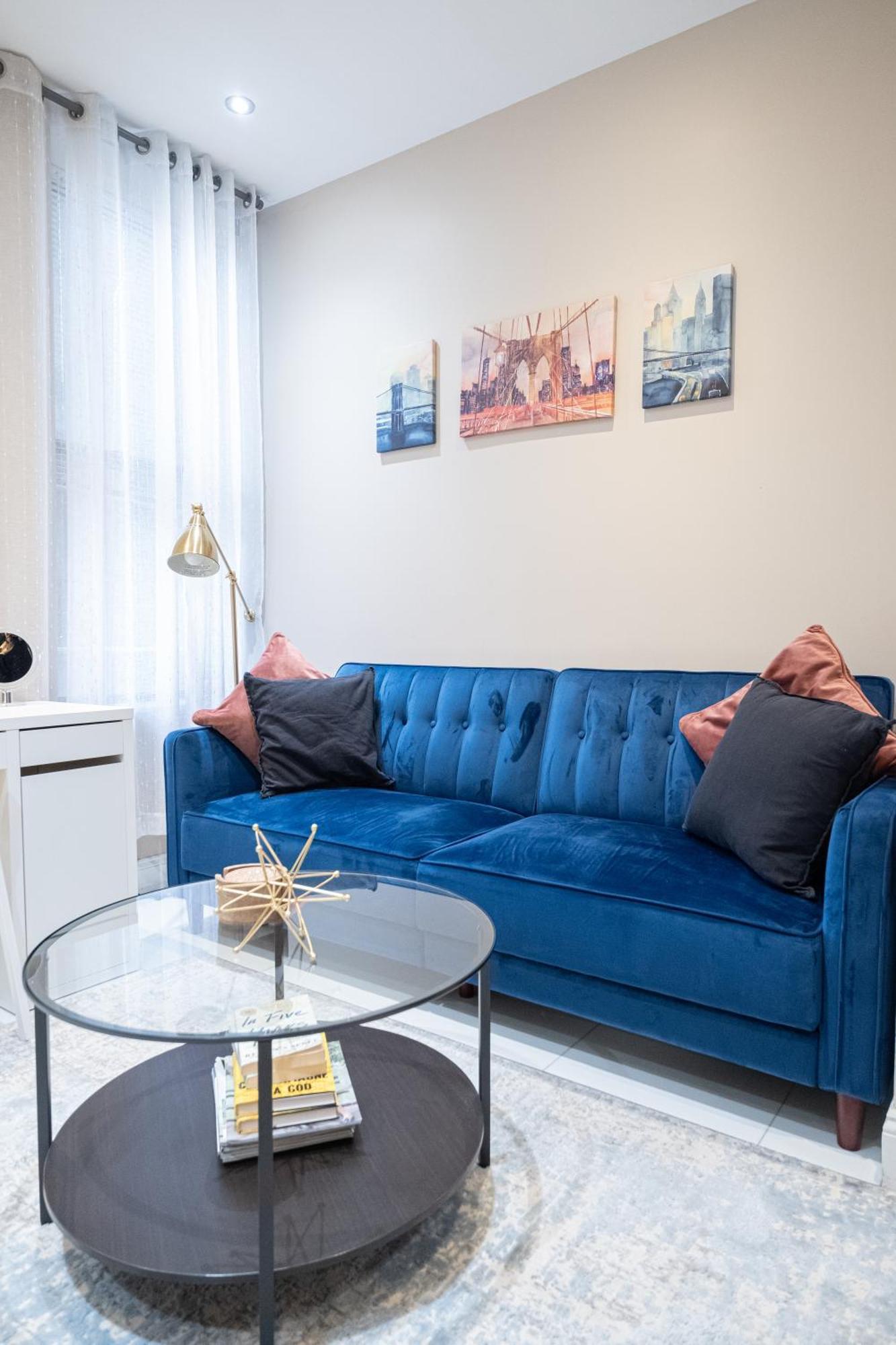 Apartment Comfy 2 Bedroom On Park West New York