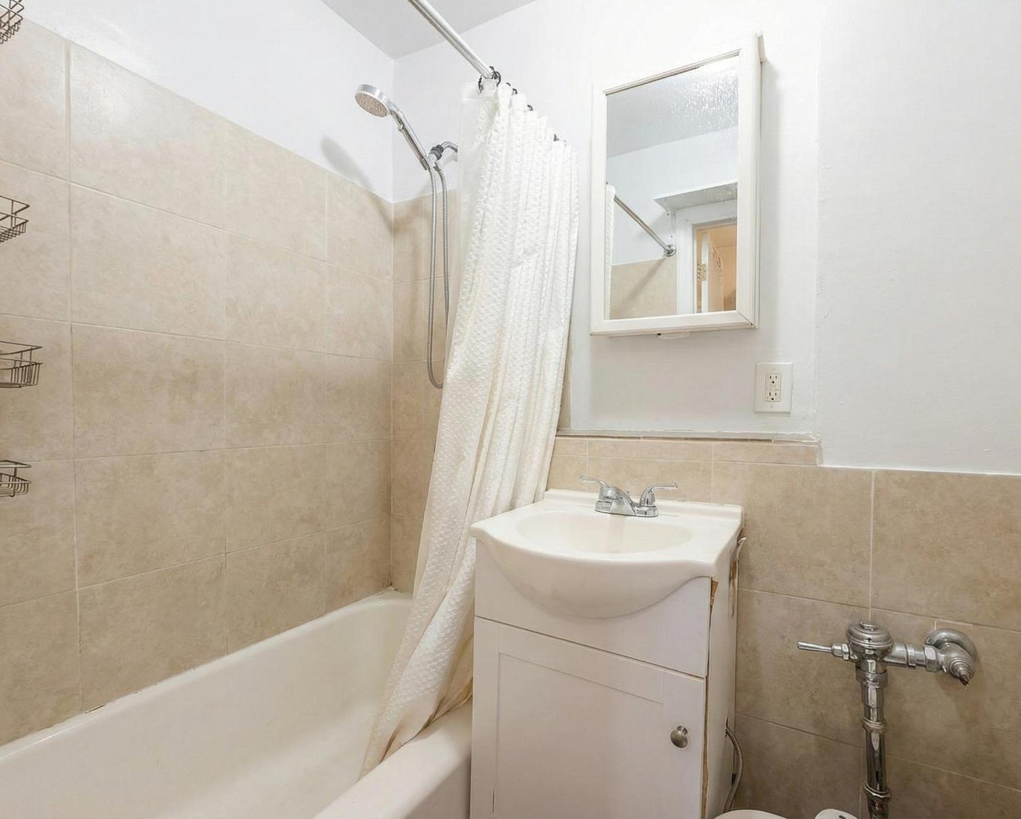 Upper West Side 10 Minutes Walk From Park *