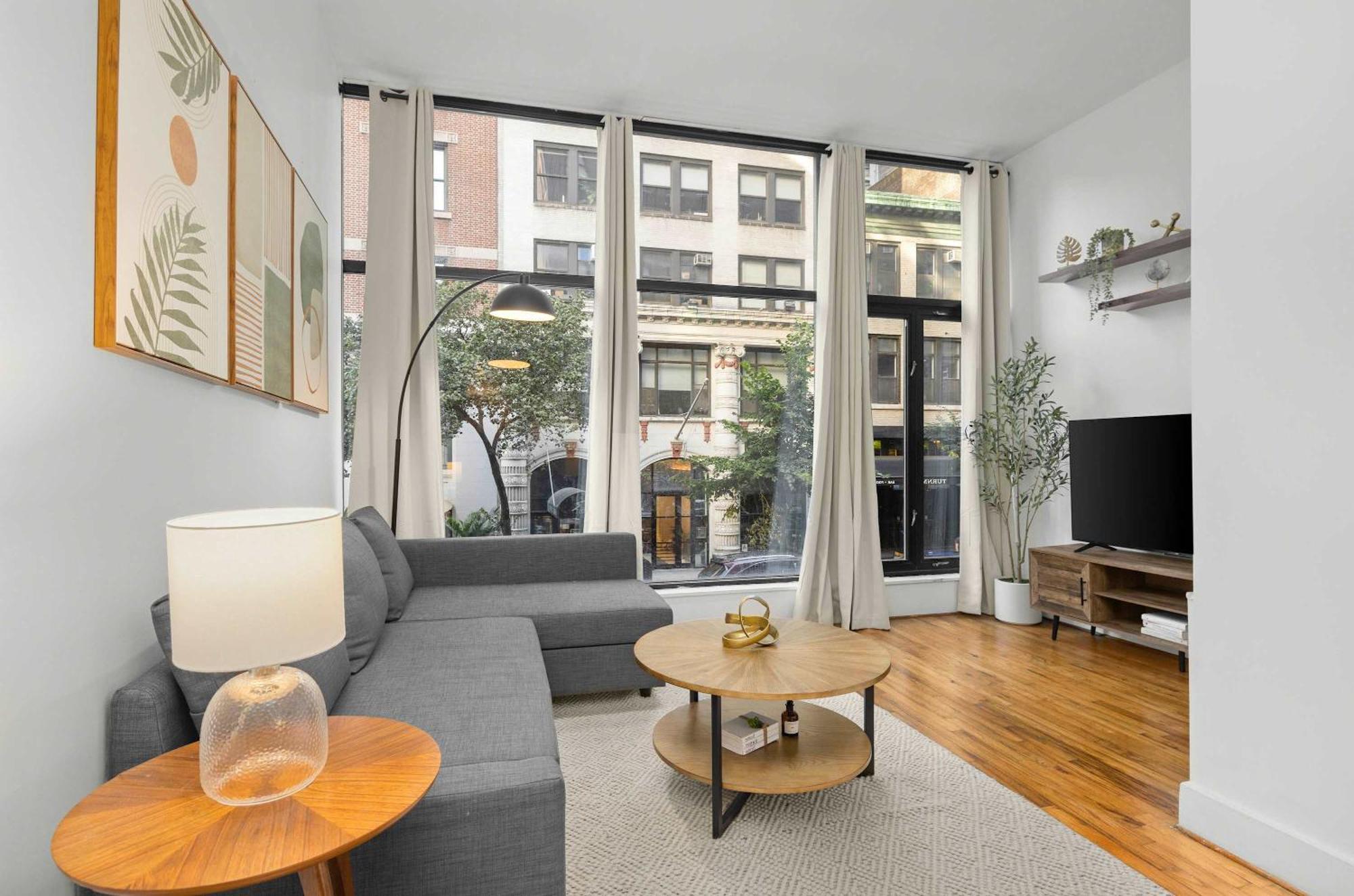 Stylish Manhattan Escape In Prime Spot *