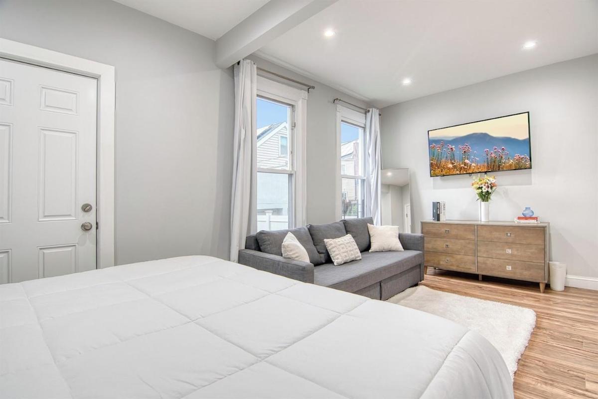 Beauty On The Reservoir Luxury New-build 2br W King Bed, Designer Finishes Ultra-fast Wifi And Ac New York