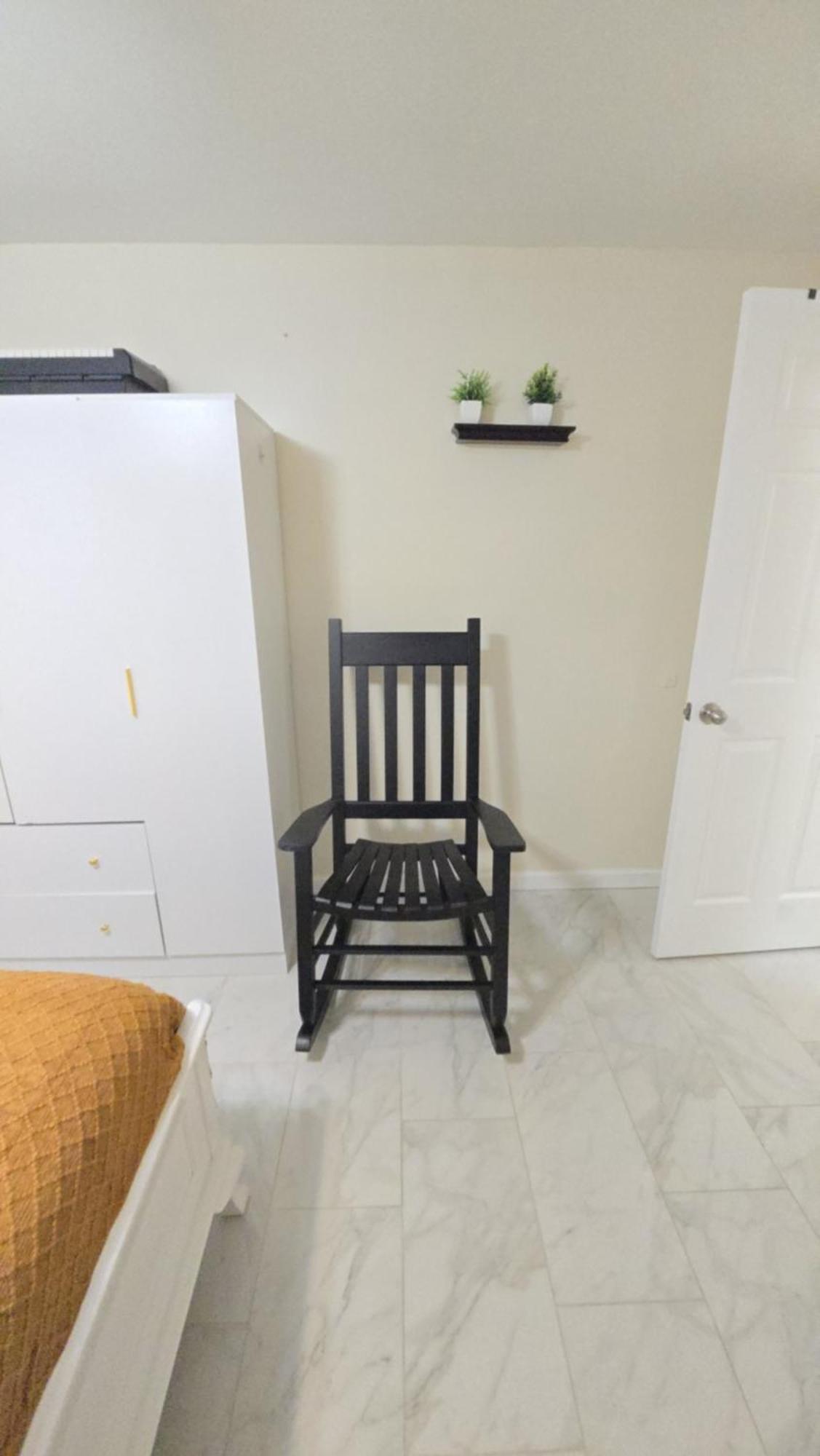 Staten Island Cozy Private 1-br Basement Close To Nyc Family & Pet Friendly Apartment New York