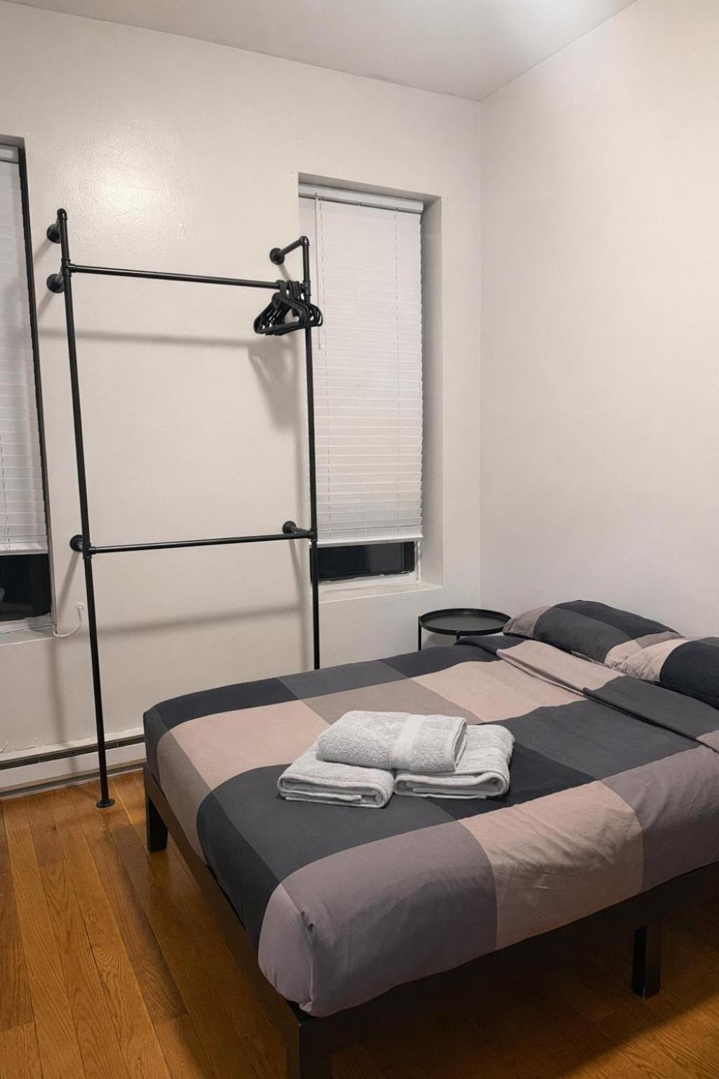 Comfortable, Budget Apartments-1 * New York