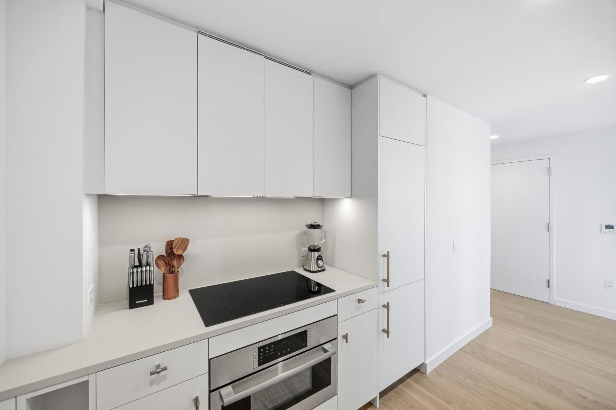 Greenpoint 1 Bedroom W Work Setup By Anyplace - 11735