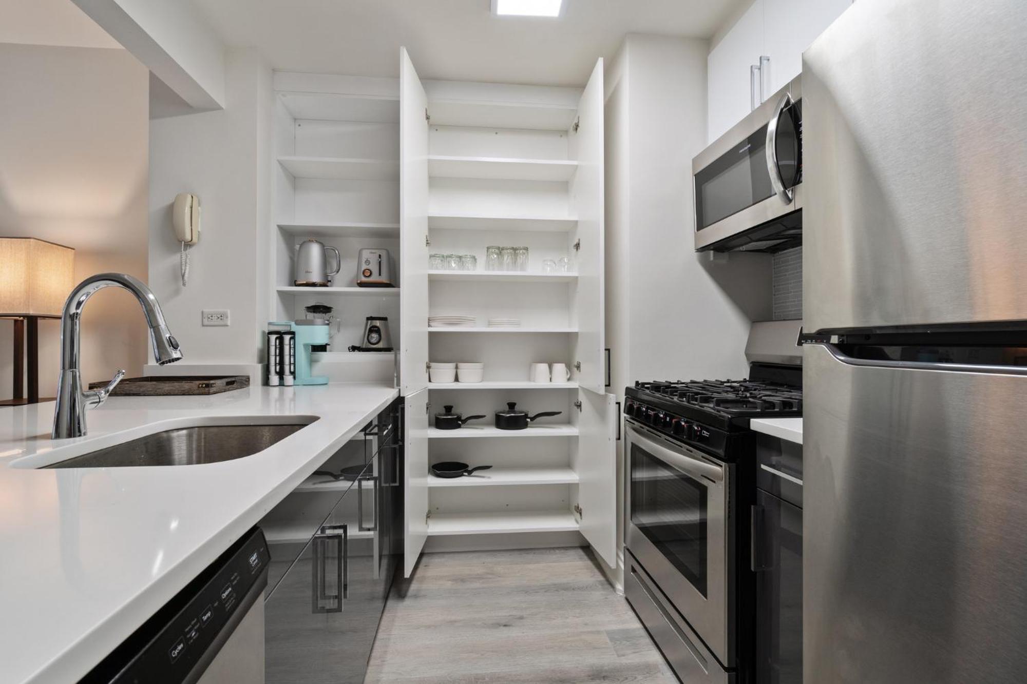 Fidi Junior 1br W Work Setup By Anyplace - 11418 Apartment *