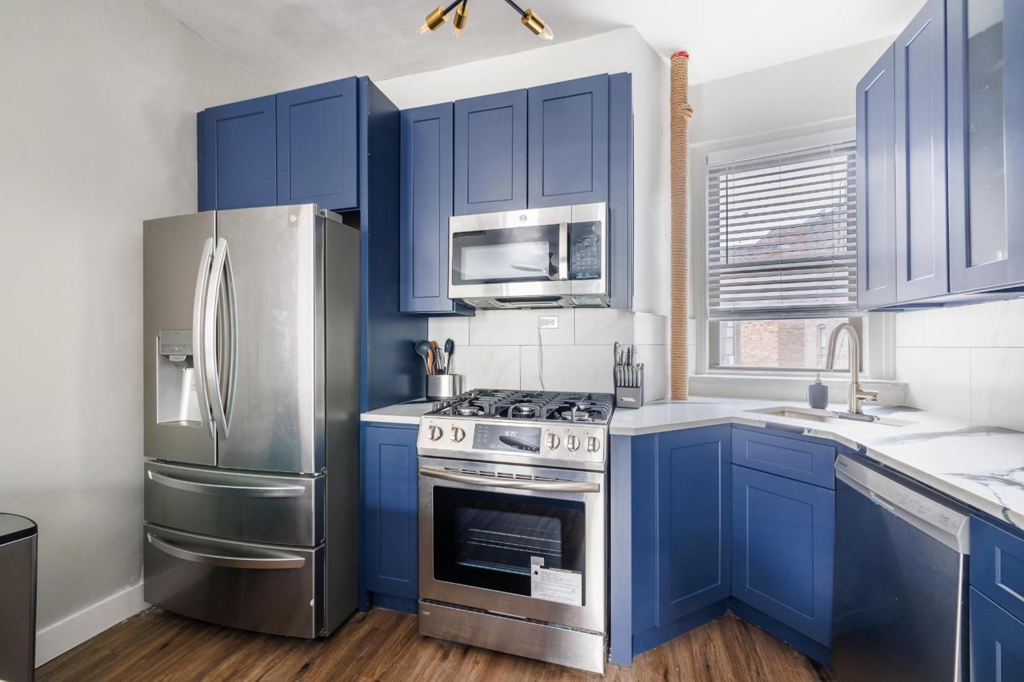 Spacious 4 Bedroom For Family And Group Apartment *