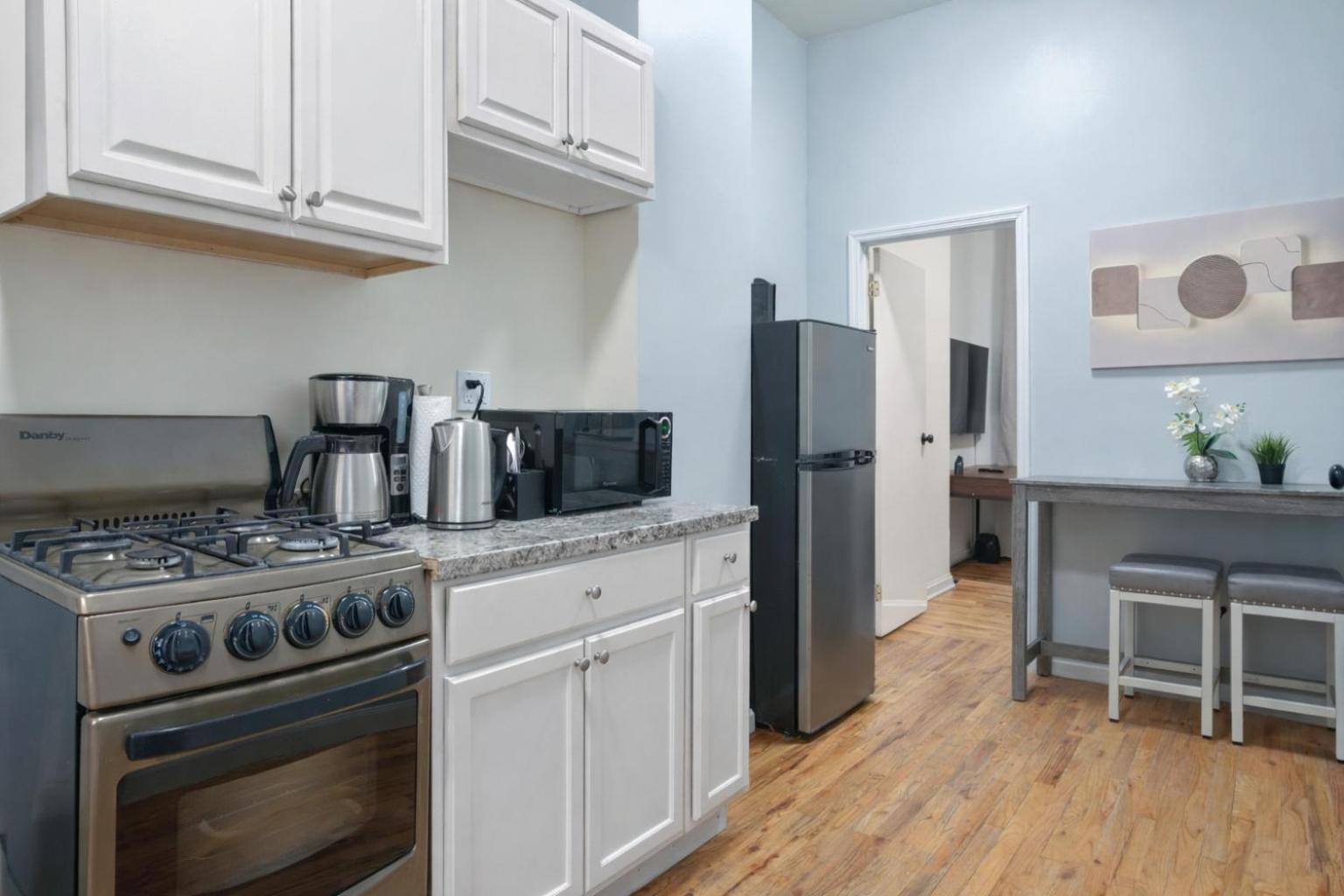 2bd Modern In Manhattan