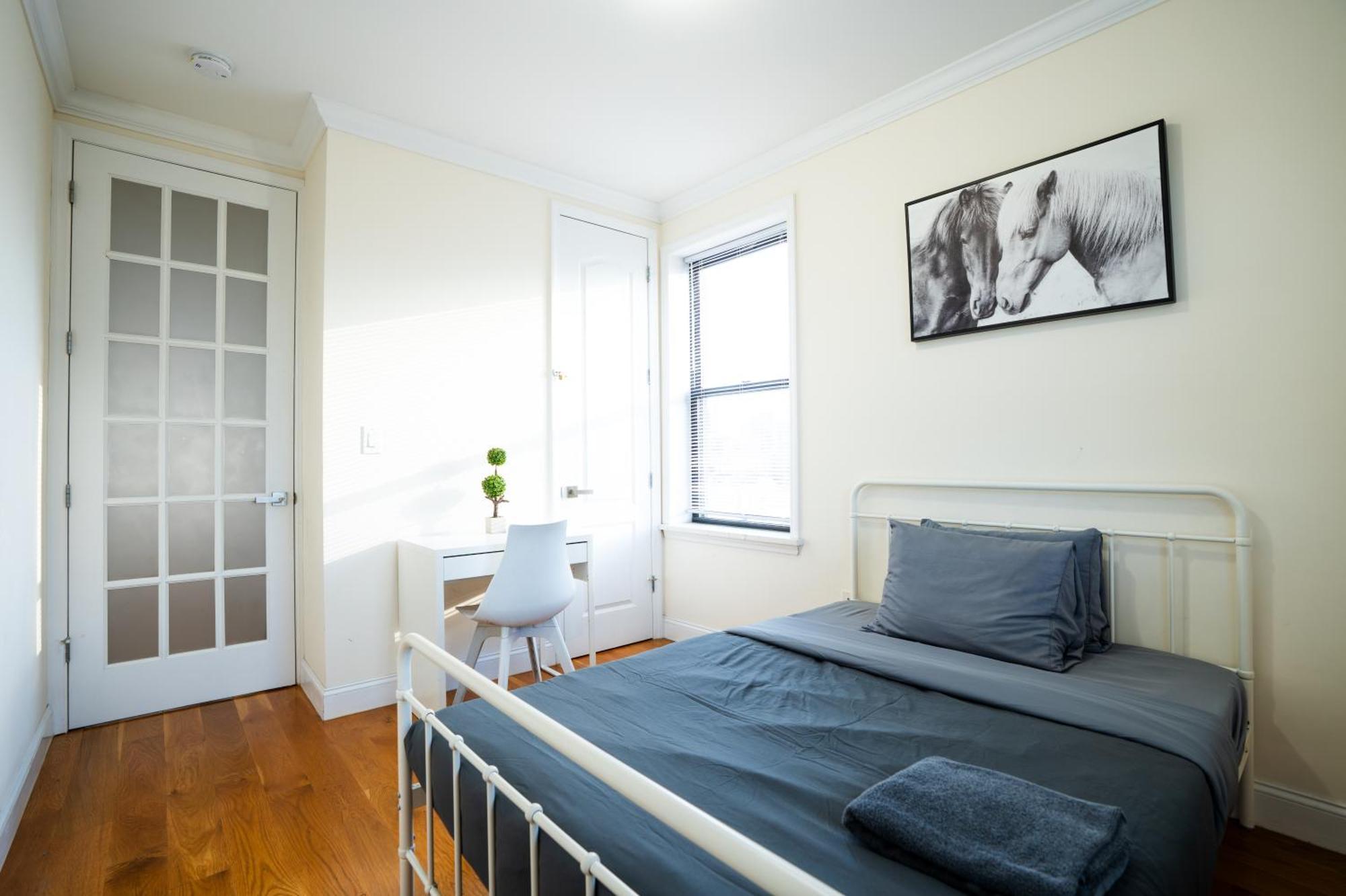 Apartment Harlem, Manhattan 4-bedroom Penthouse I 2-bathroom *