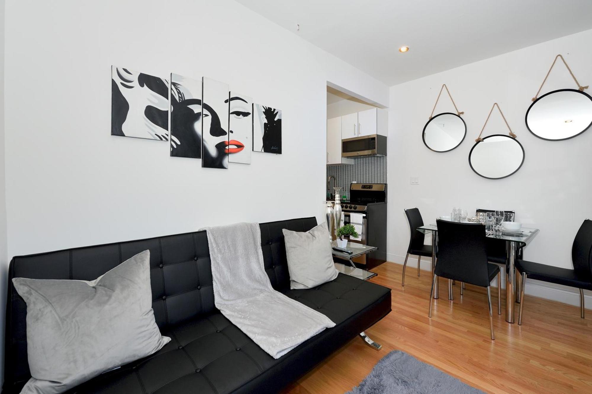 Apartment Cityscape 2 Bedroom Unit Prime Location