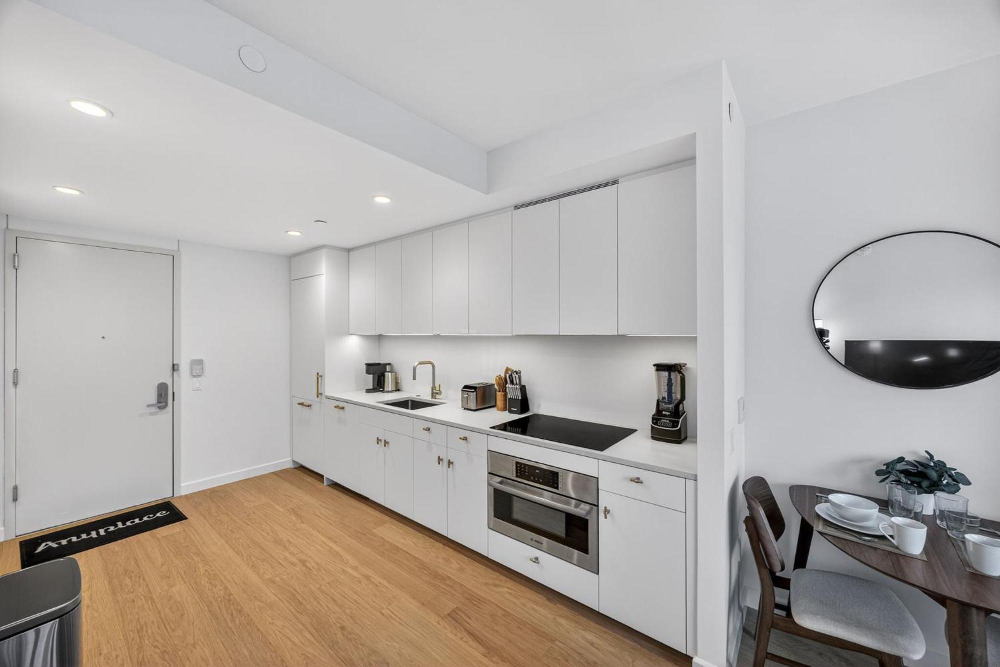 Apartment Greenpoint 1br W Work Setup By Anyplace - 11756