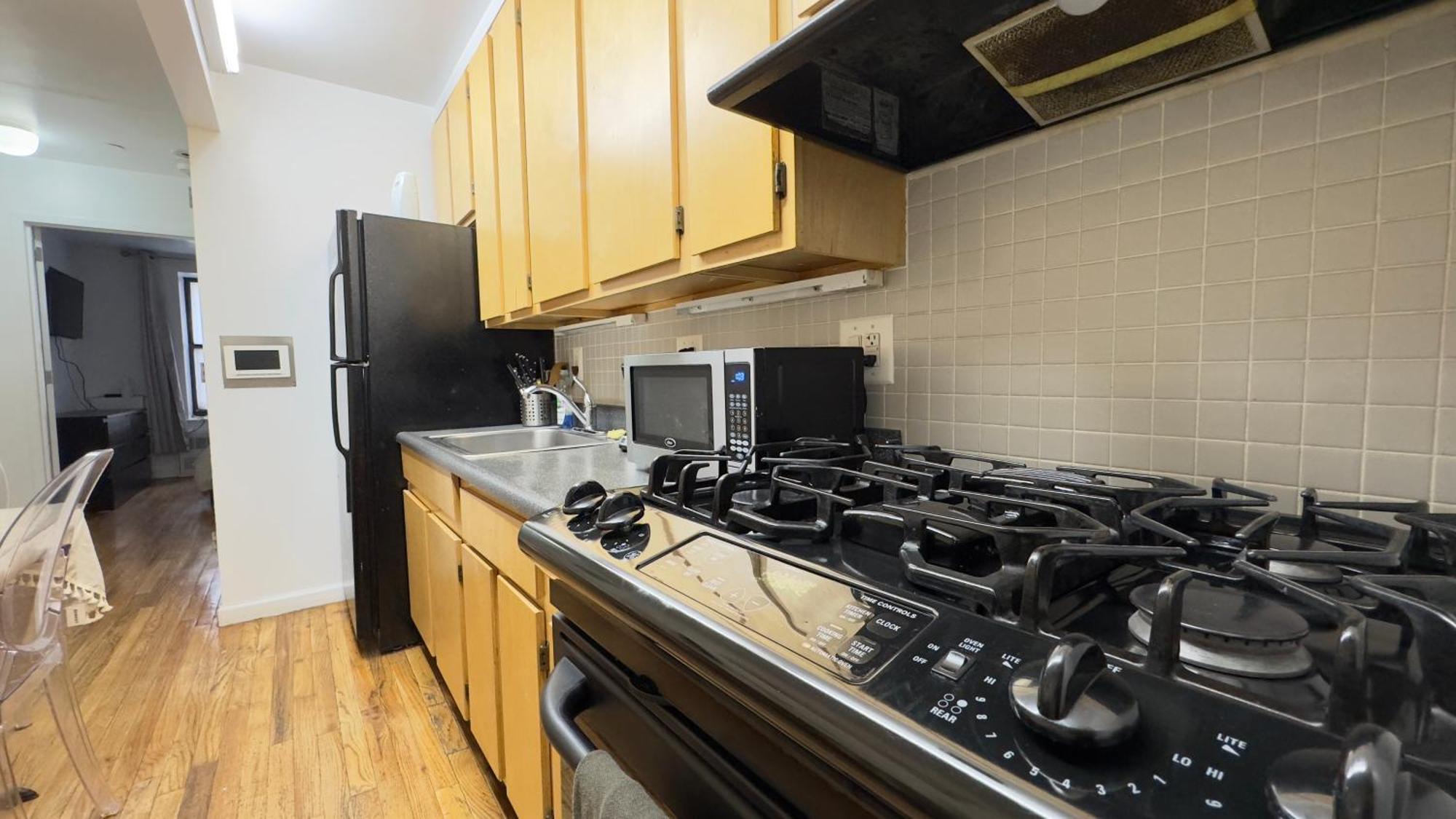 Apartment Charming 2br In Harlem, Steps From Park! *