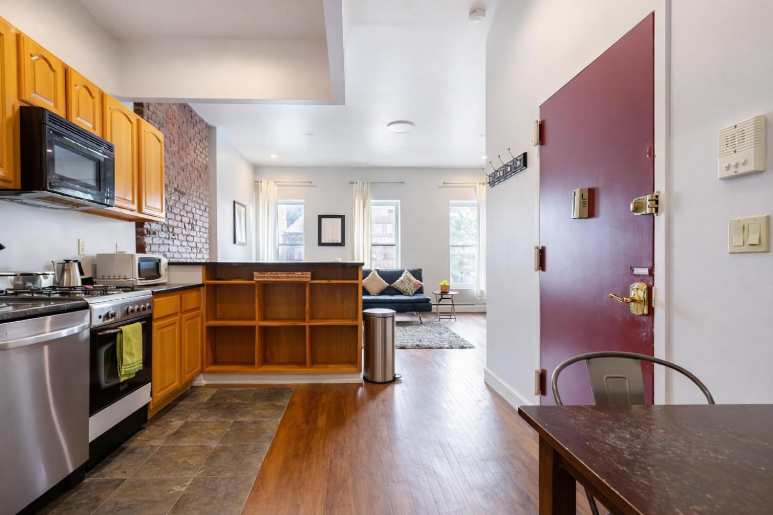 Apartment Plush & Spacious 2-bedroom In Nyc *