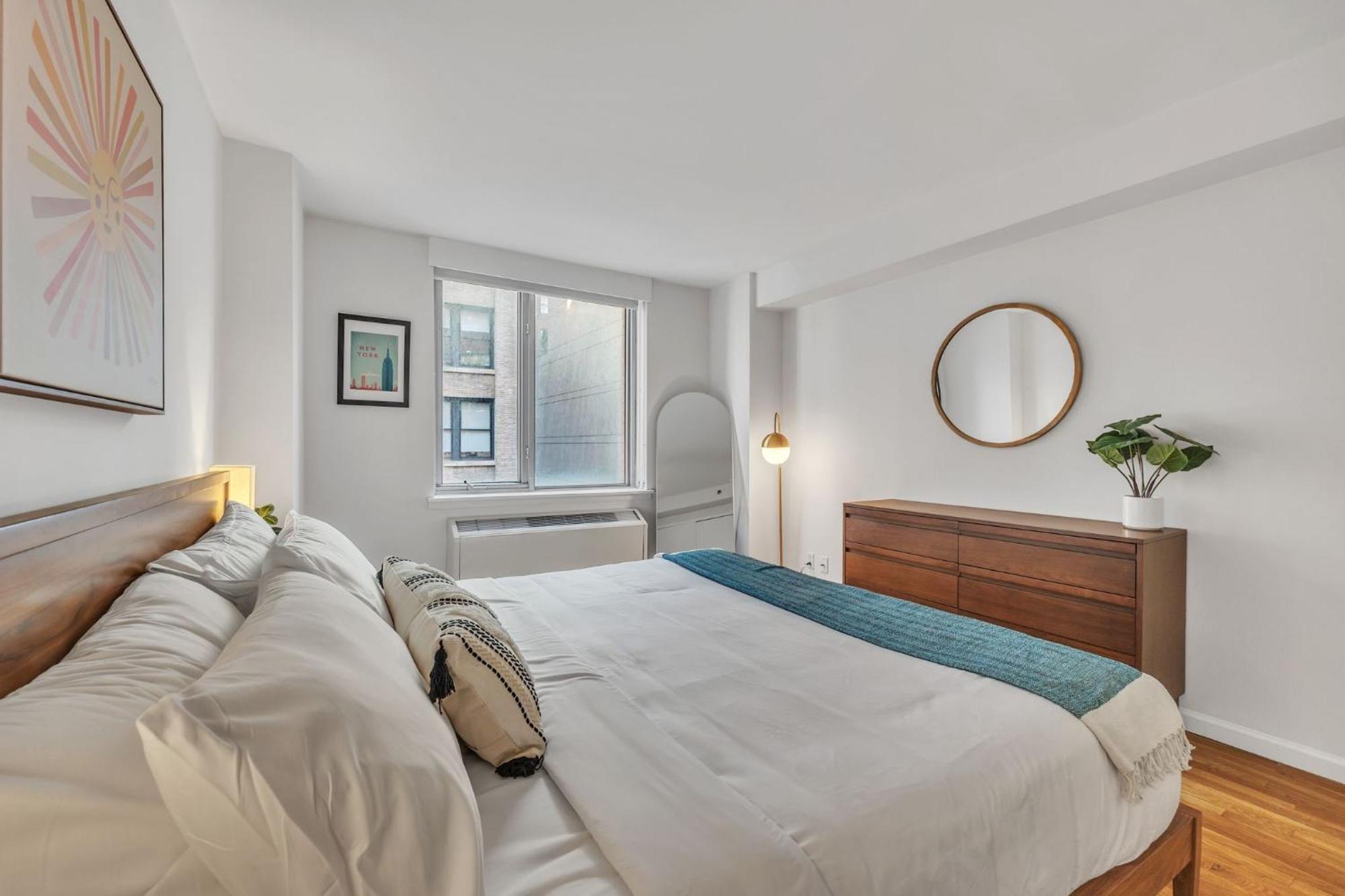 Chelsea 1 Bedroom W Work Setup By Anyplace - 11652 * New York