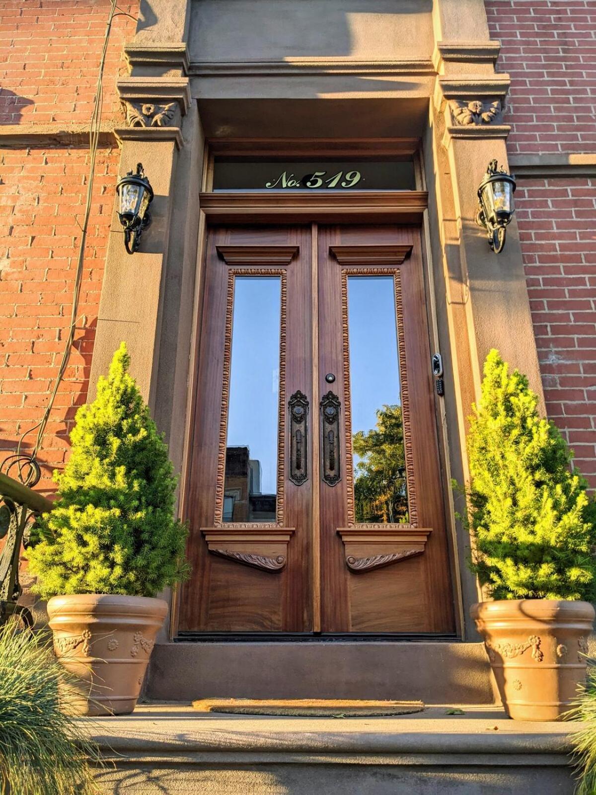 Luxury Duplex In 1880s Brownstone W Private Garden Apartment *