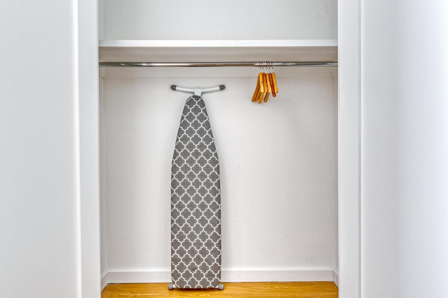 Uws 1br W Doorman Elevator Nr Park Nyc-372 Apartment *