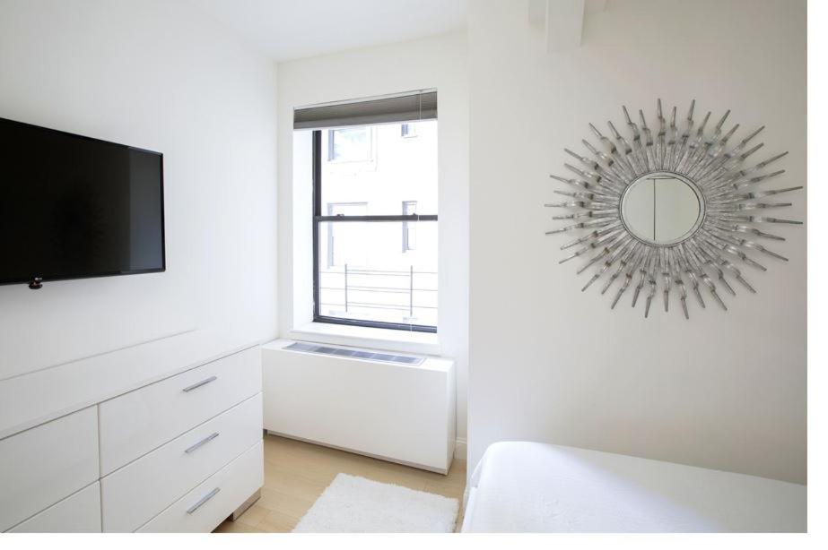 Apartment 1-bedroom At Midtown Manhattan New York