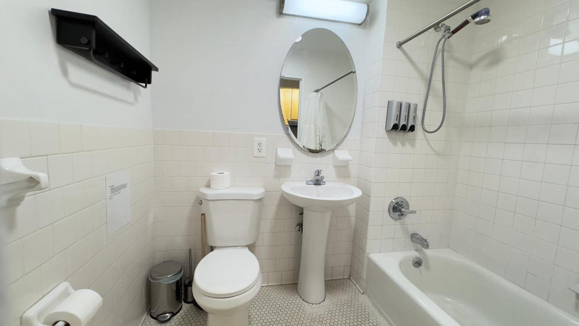 Charming 2br In Harlem, Steps From Park!