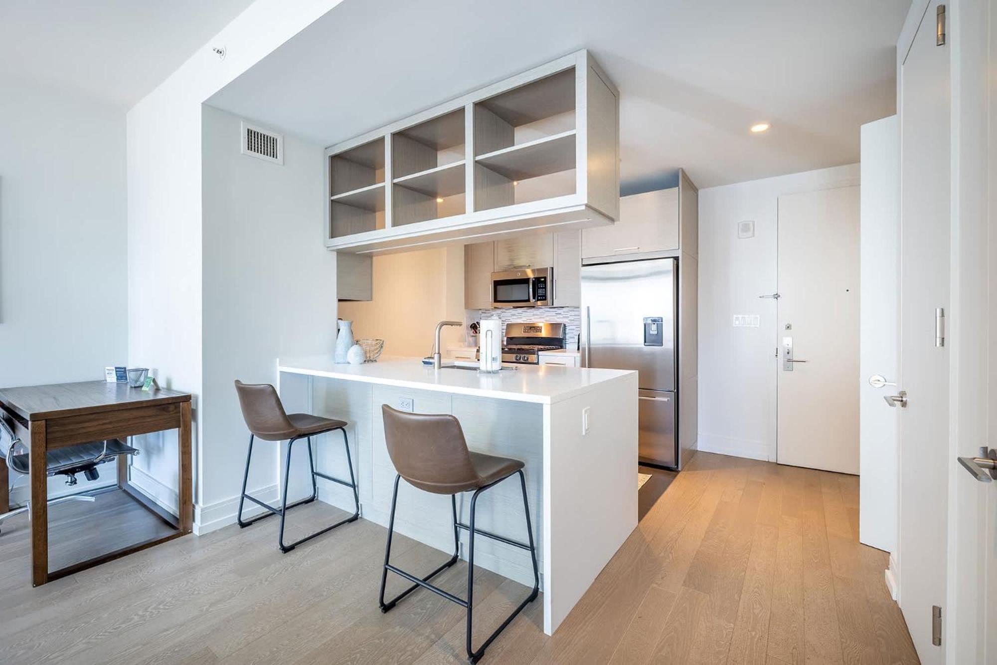 Apartment Spacious Luxury With Wash And Dryer *