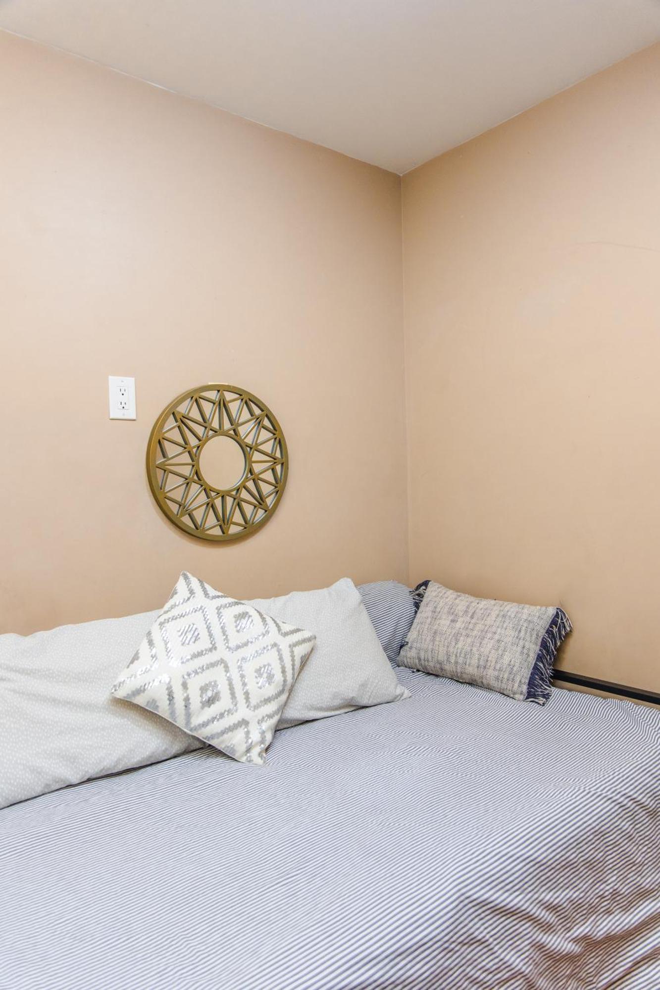 Bright & Stylish Manhattan *