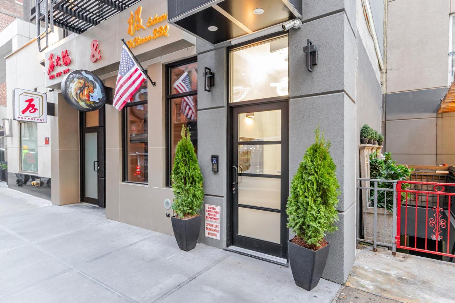 Blueground Garment District Washer Nr Times Square Nyc-2117 *