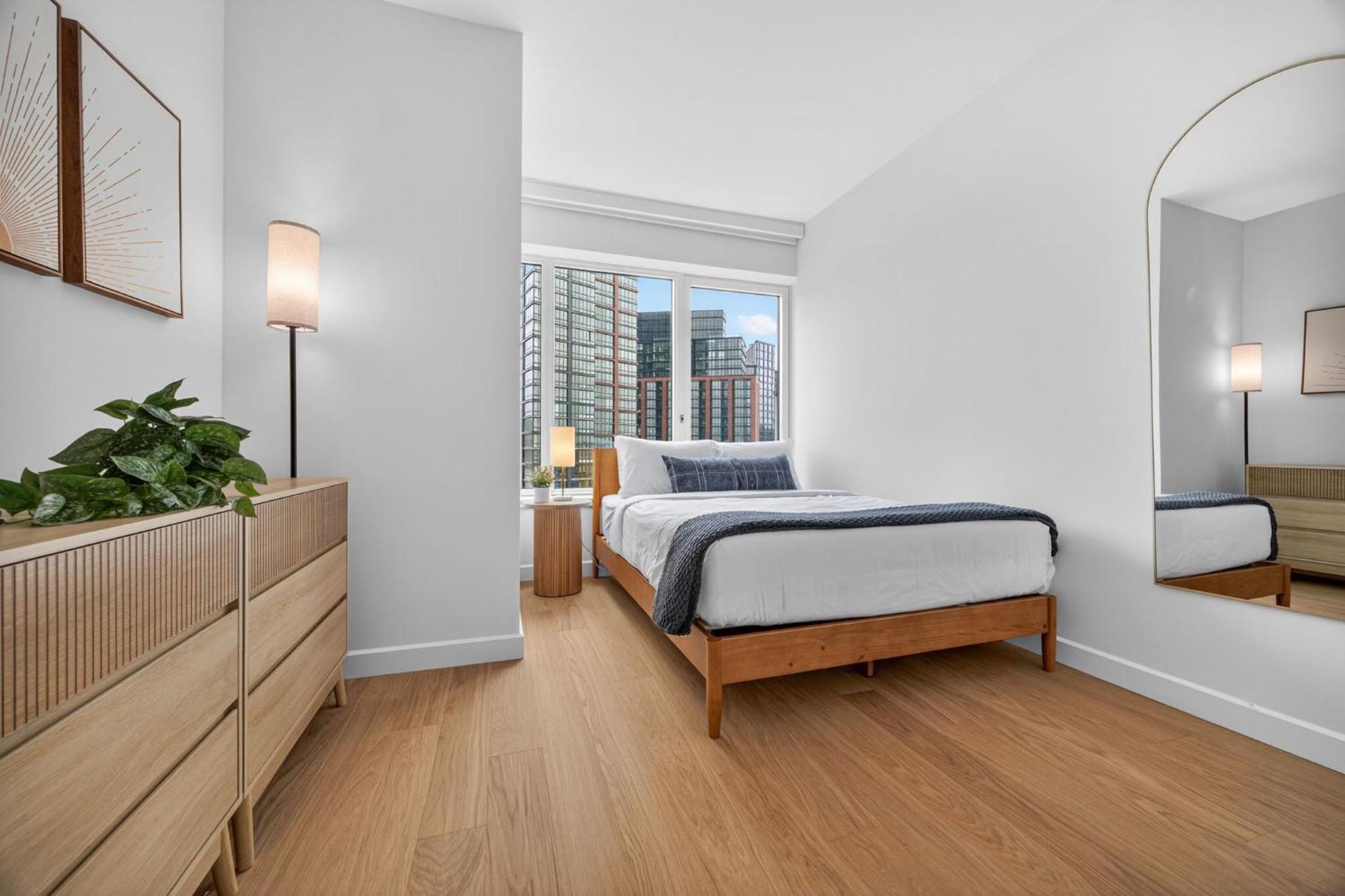 Greenpoint 1br W Work Setup By Anyplace - 11756 Apartment