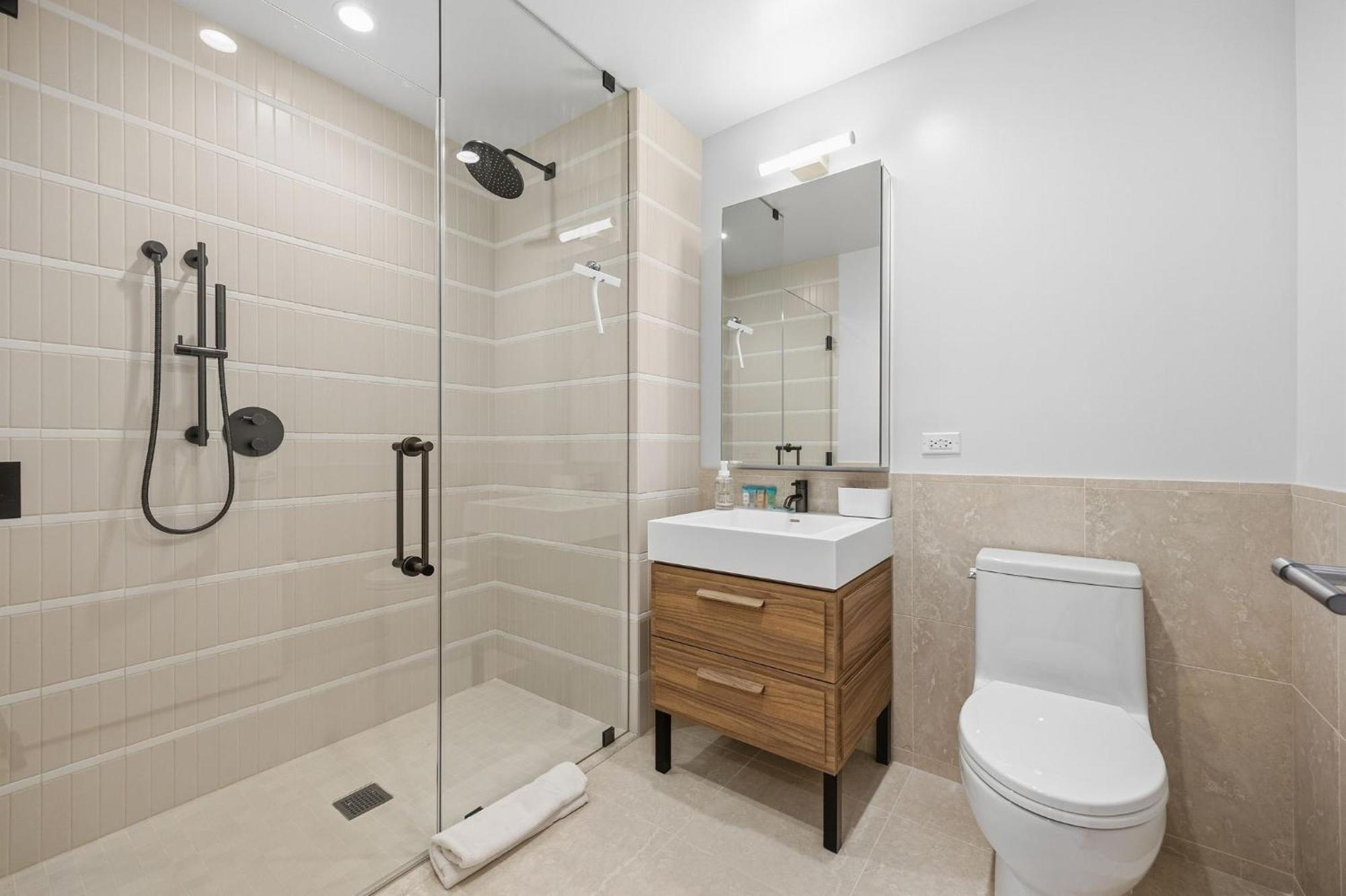 Greenpoint 1br W Work Setup By Anyplace - 11741 Apartment New York