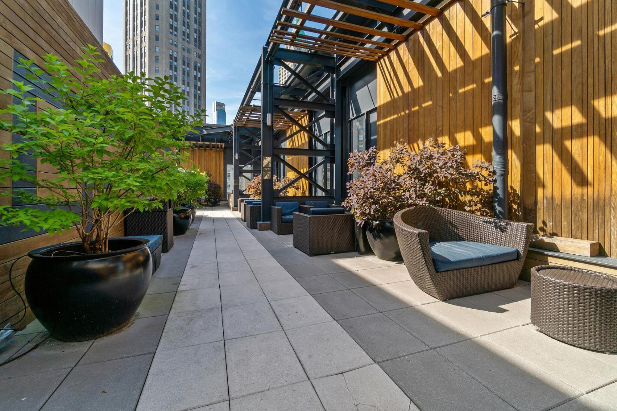 Apartment Fidi 1 Bedroom W Work Setup By Anyplace - 11718 New York
