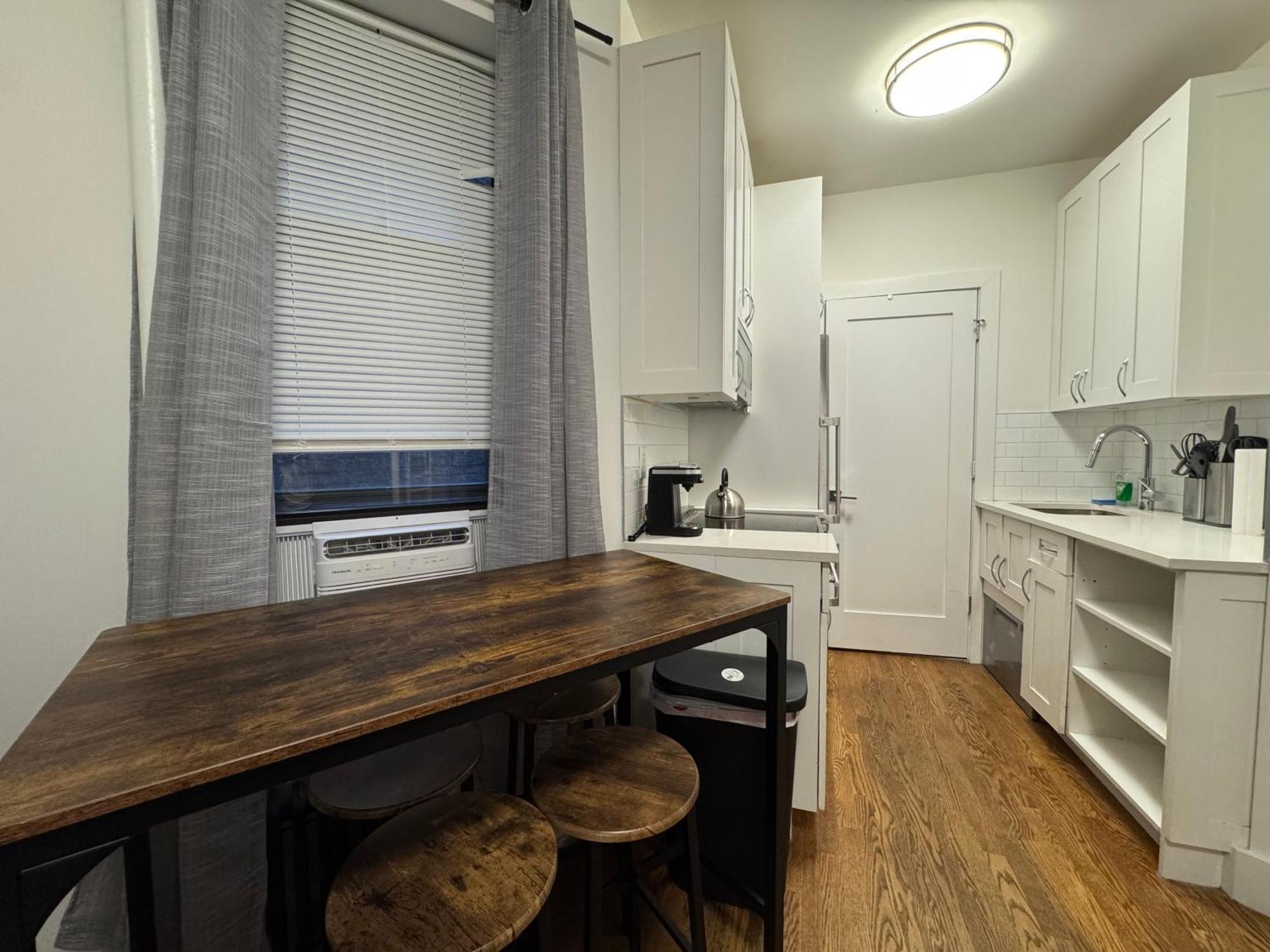 Evergreen By Park Apartment