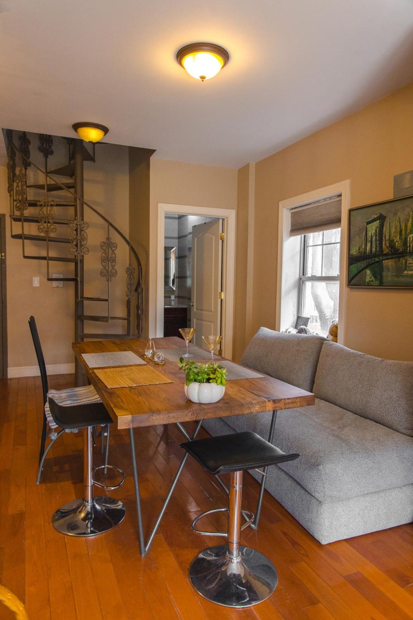 Bright & Stylish Manhattan
