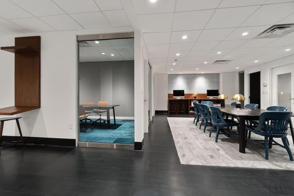 Fidi W Work Setup By Anyplace - 11431 New York