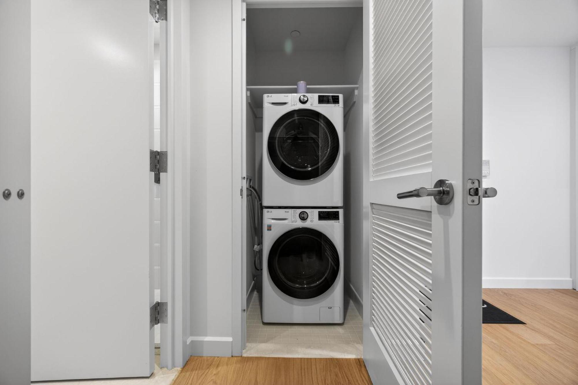 Apartment Greenpoint 1br W Work Setup By Anyplace - 11756 *