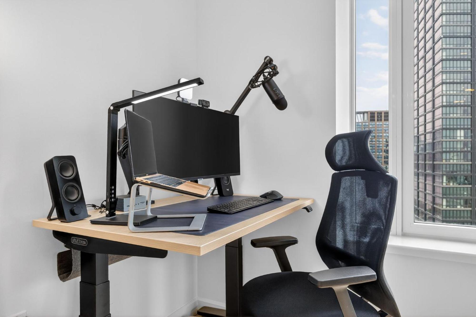Greenpoint 1br W Work Setup By Anyplace - 11740 Apartment New York