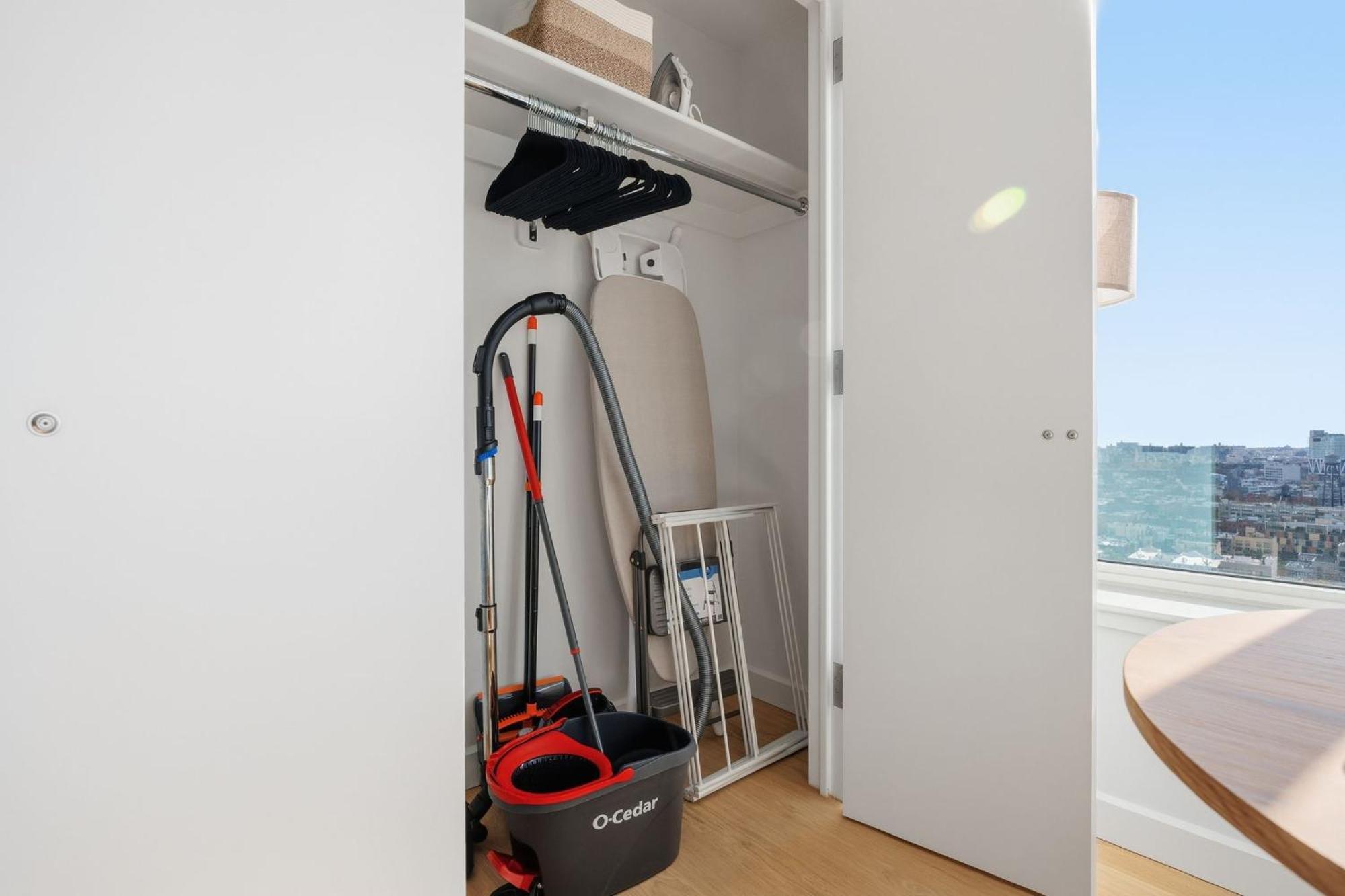 Greenpoint 1 Bedroom W Work Setup By Anyplace - 11735 *