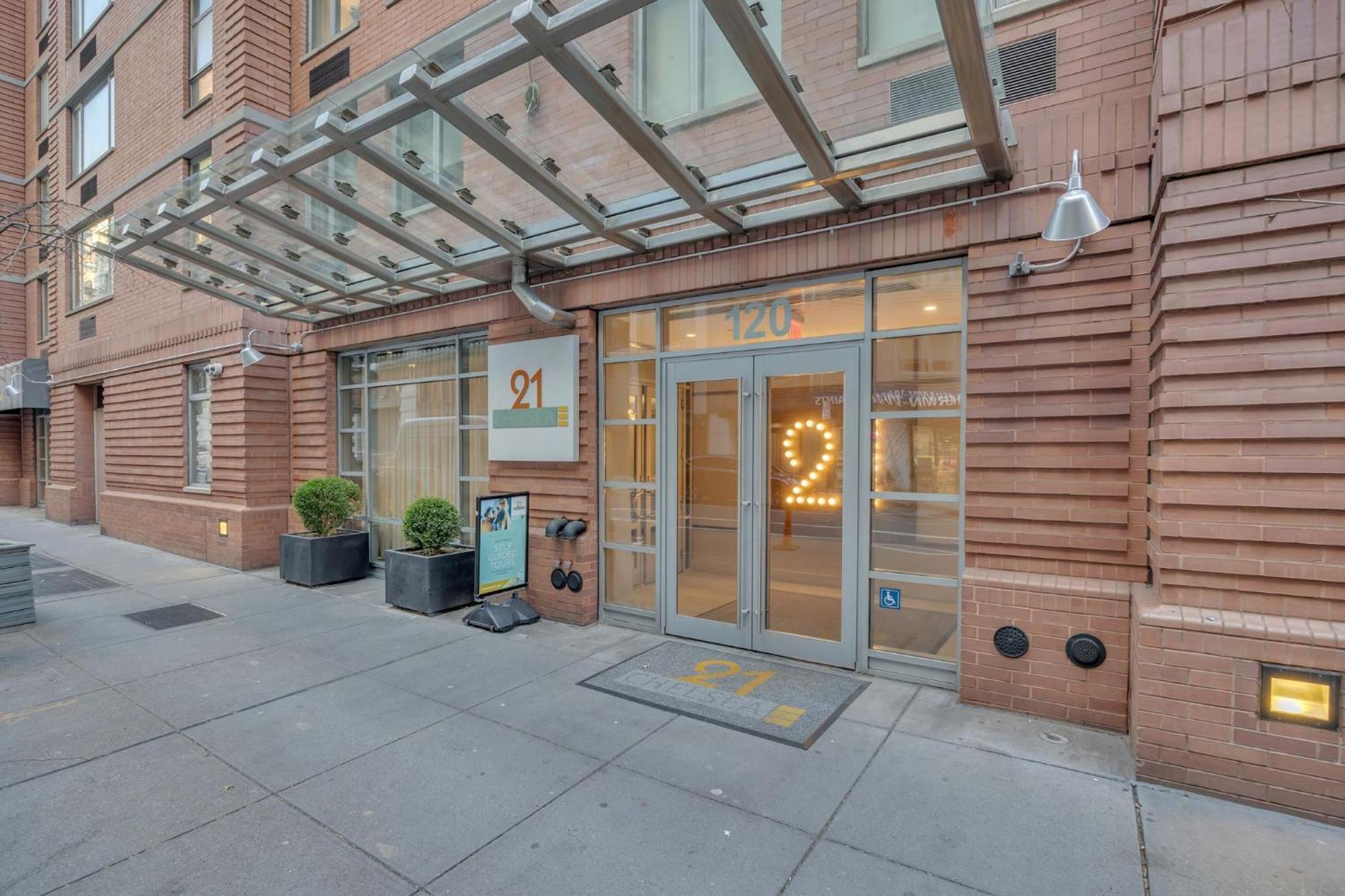 Apartment Chelsea 1 Bedroom W Work Setup By Anyplace - 11651