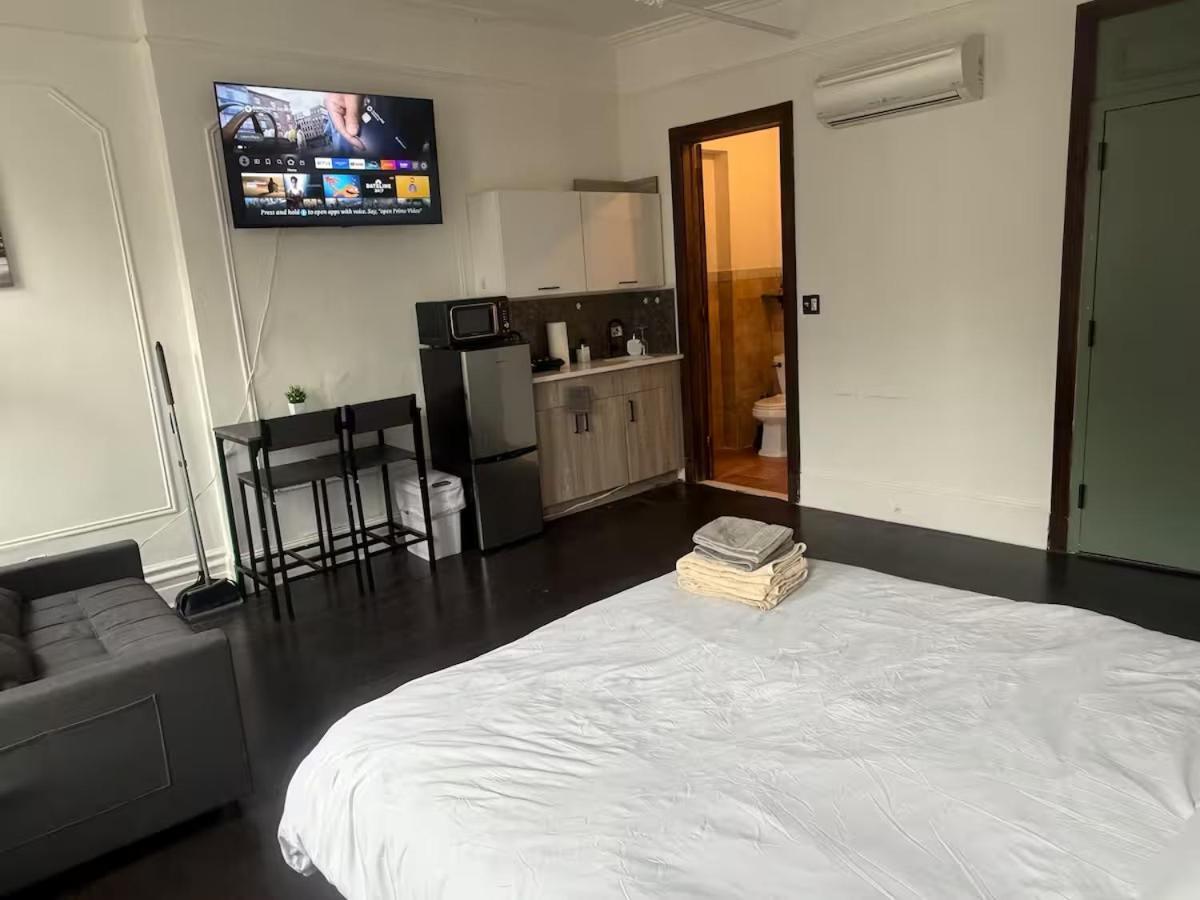 The Lexington Apartment