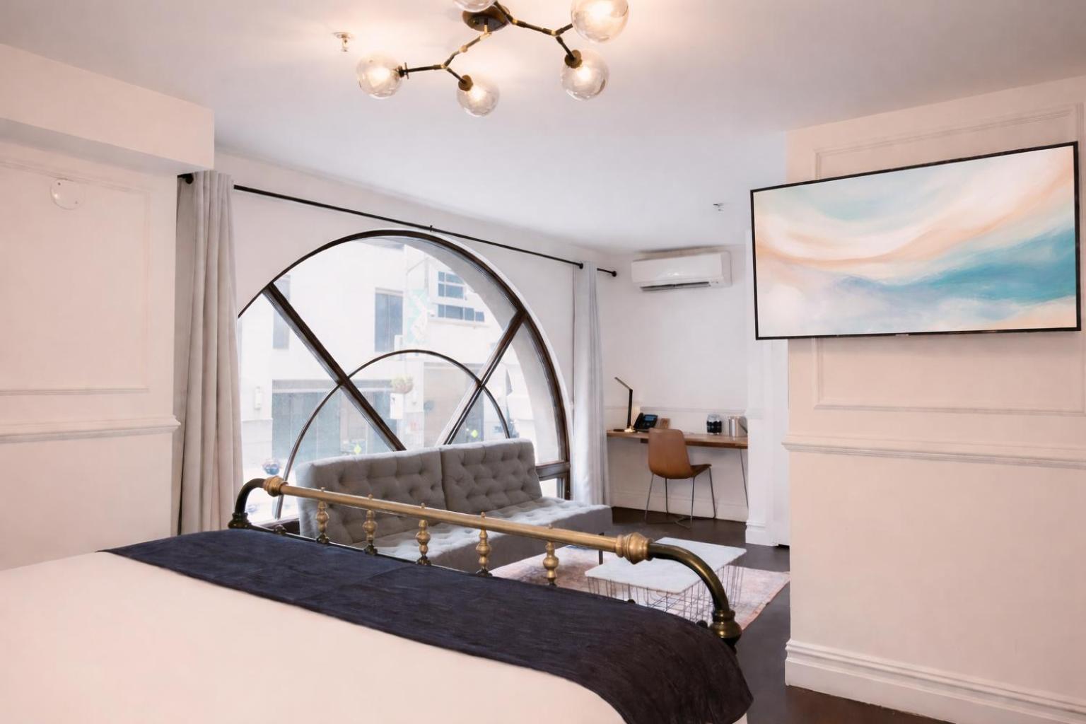 Life Hotel 4*