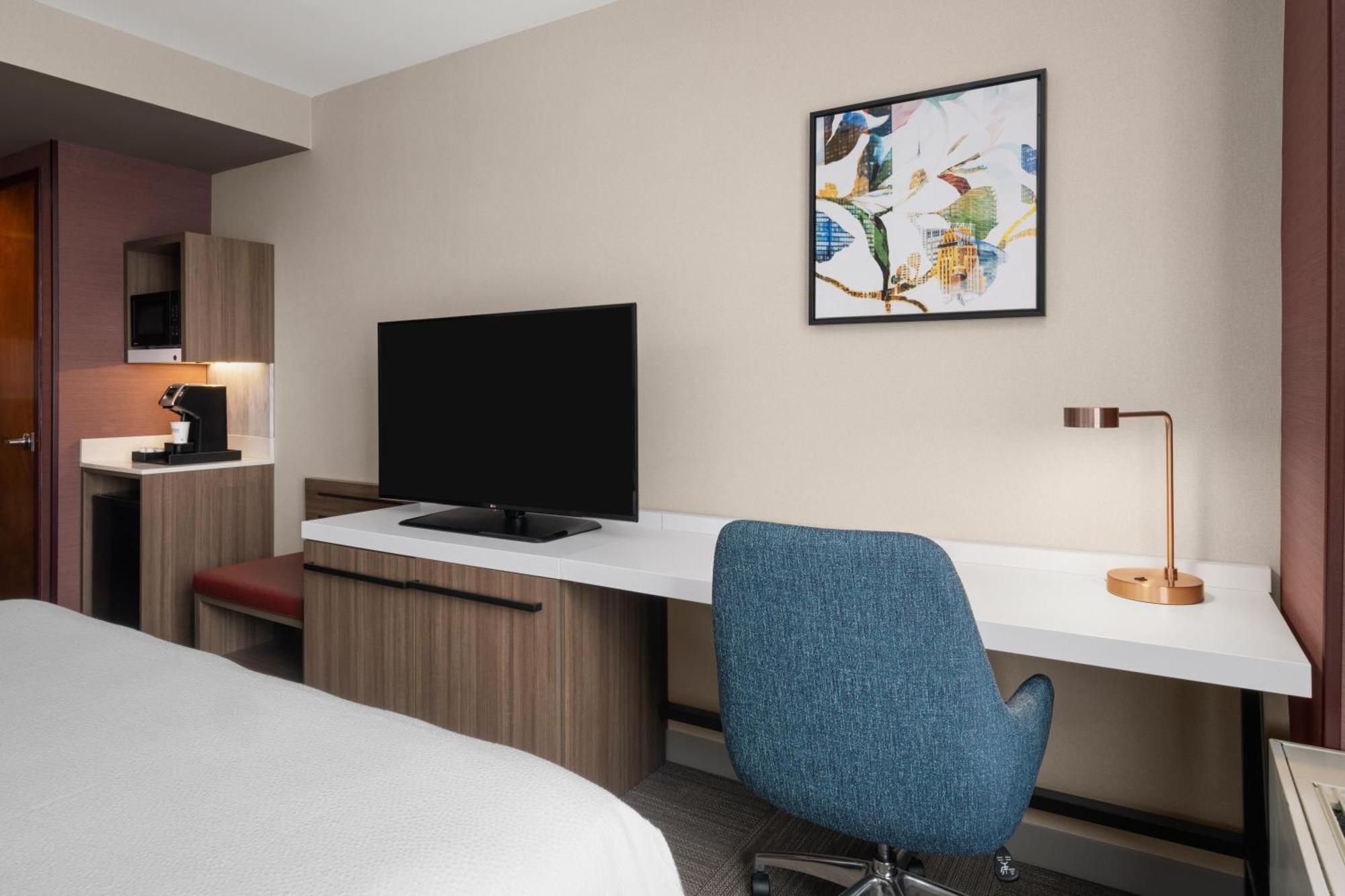 Hilton Garden West 35th Street Hotel