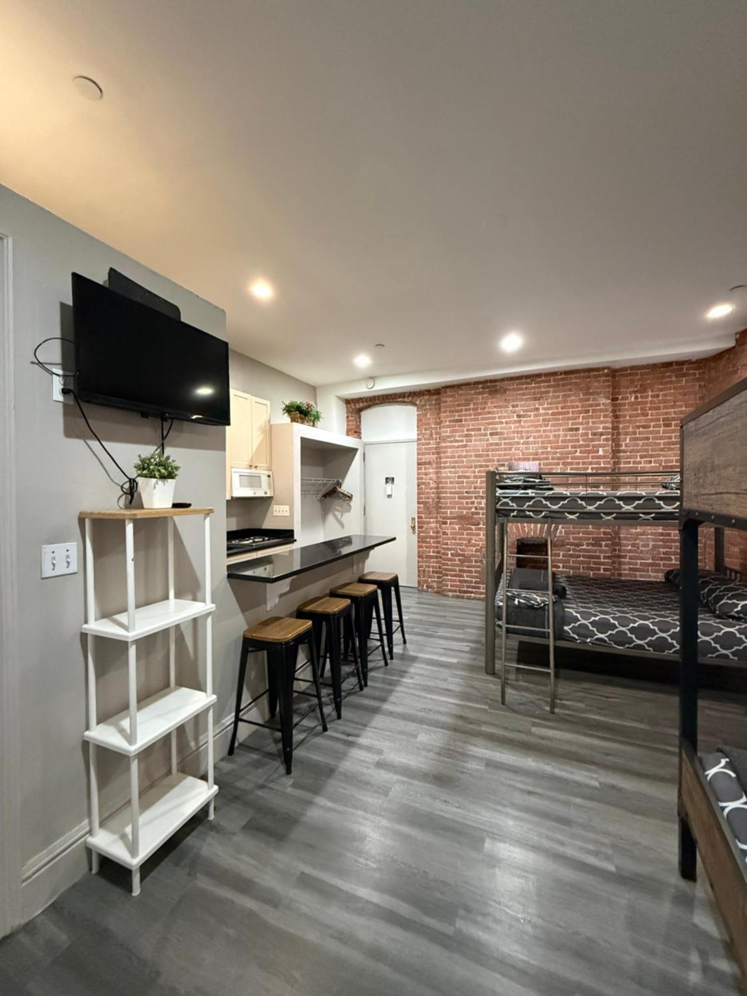 Apartment 31 Street Broadway New York