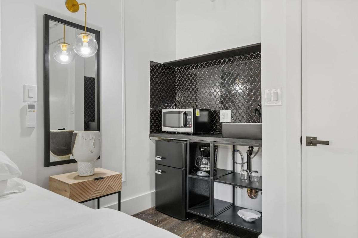 The Perfect For Large Groups Sleeps 10 Apartment New York