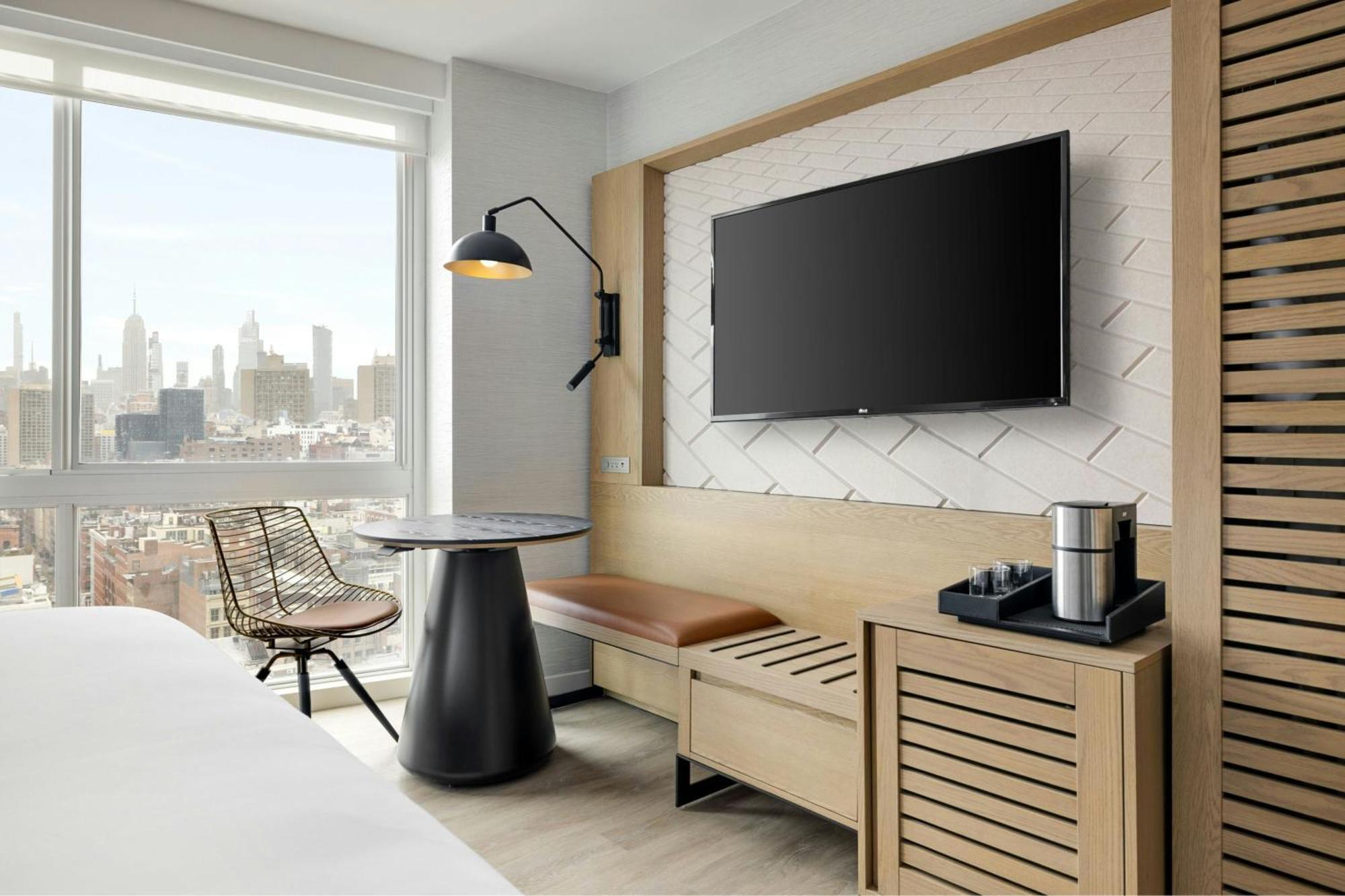 Sheraton Tribeca 4*