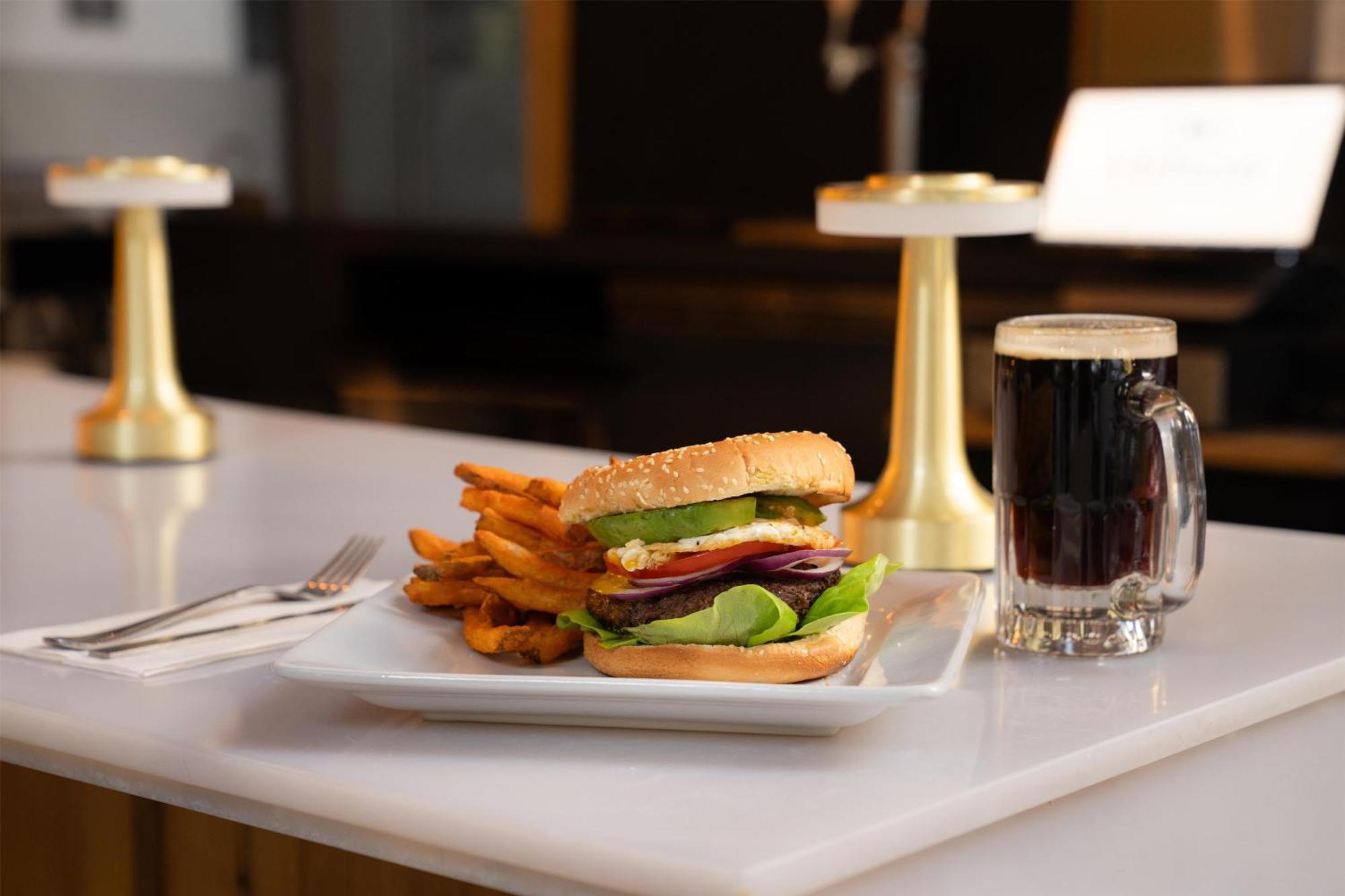 Hotel Embassy By Hilton Manhattan Times Square 4*