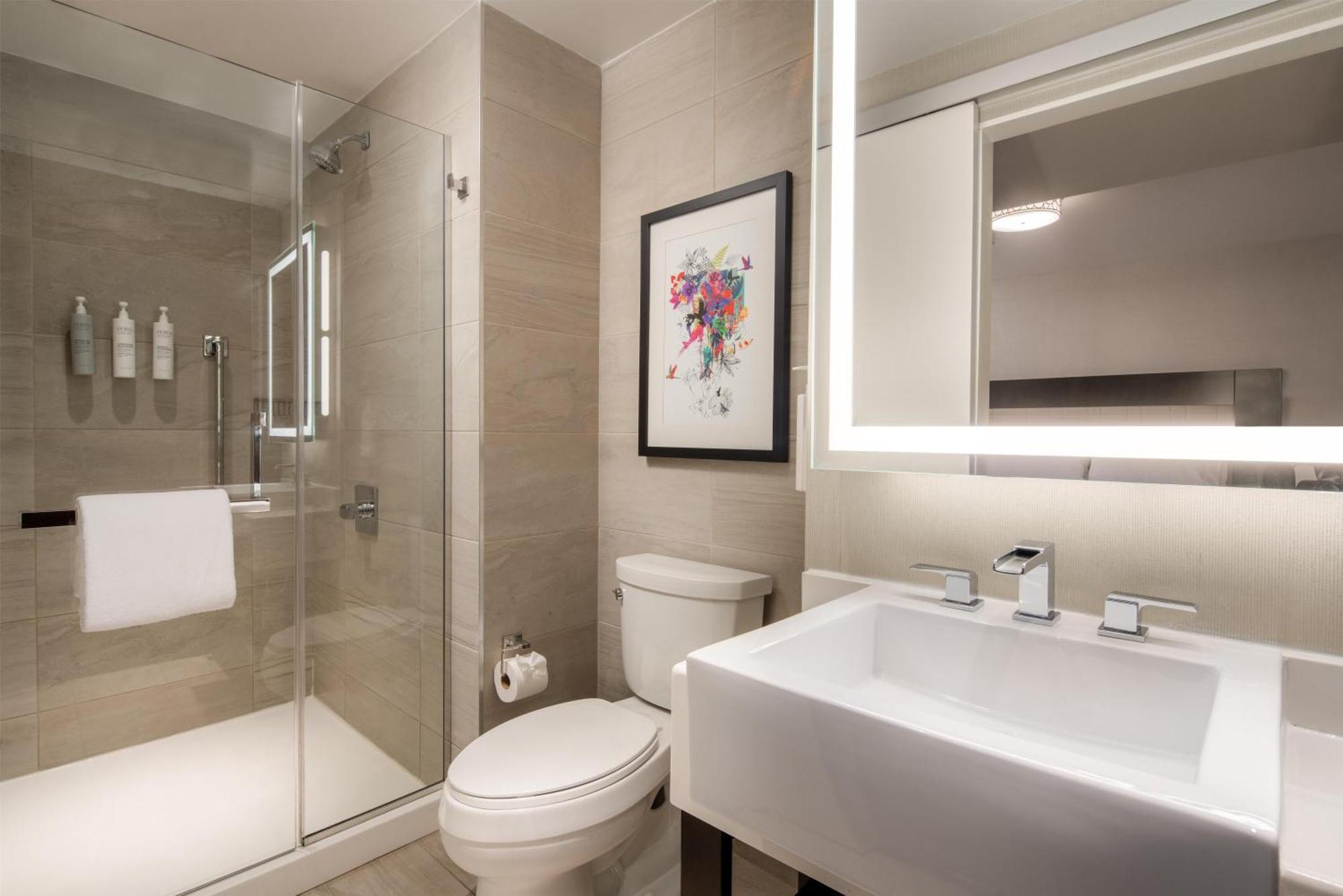 Hotel Embassy By Hilton Manhattan Times Square 4*