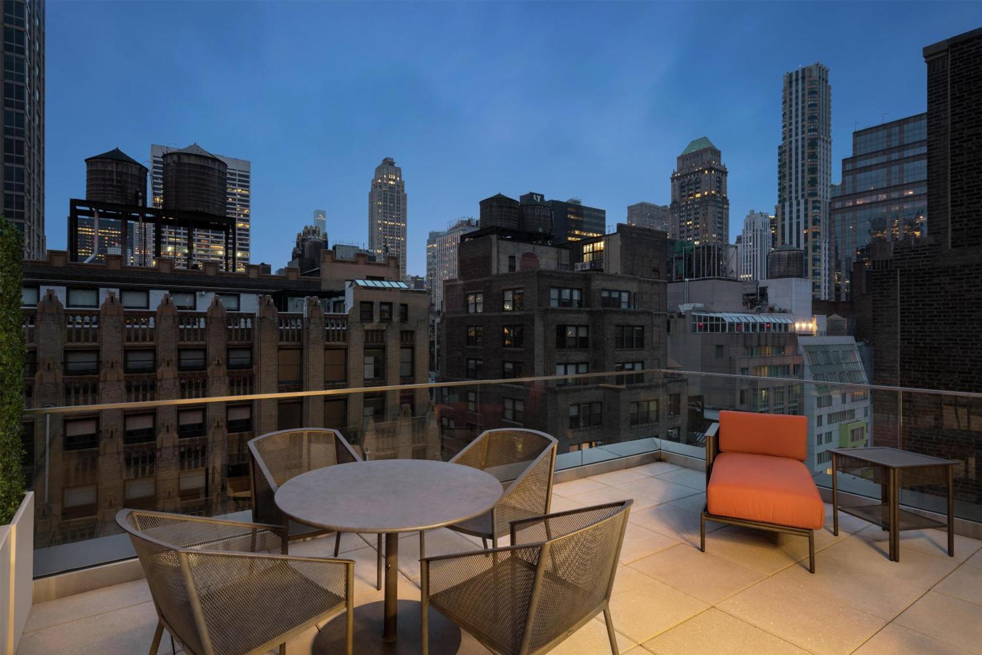 Hotel Embassy By Hilton Manhattan Times Square New York