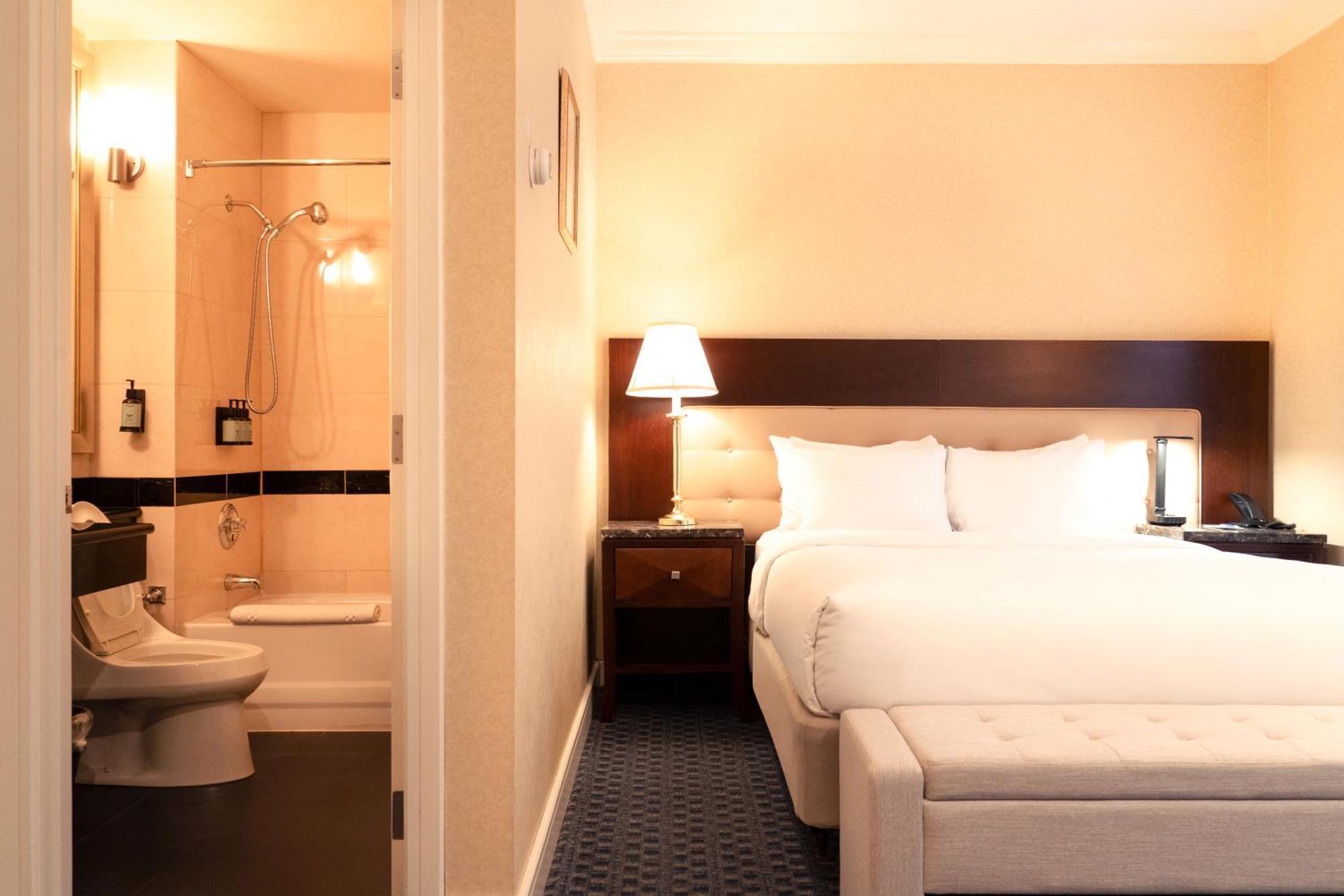 Stanford Hotel 3*