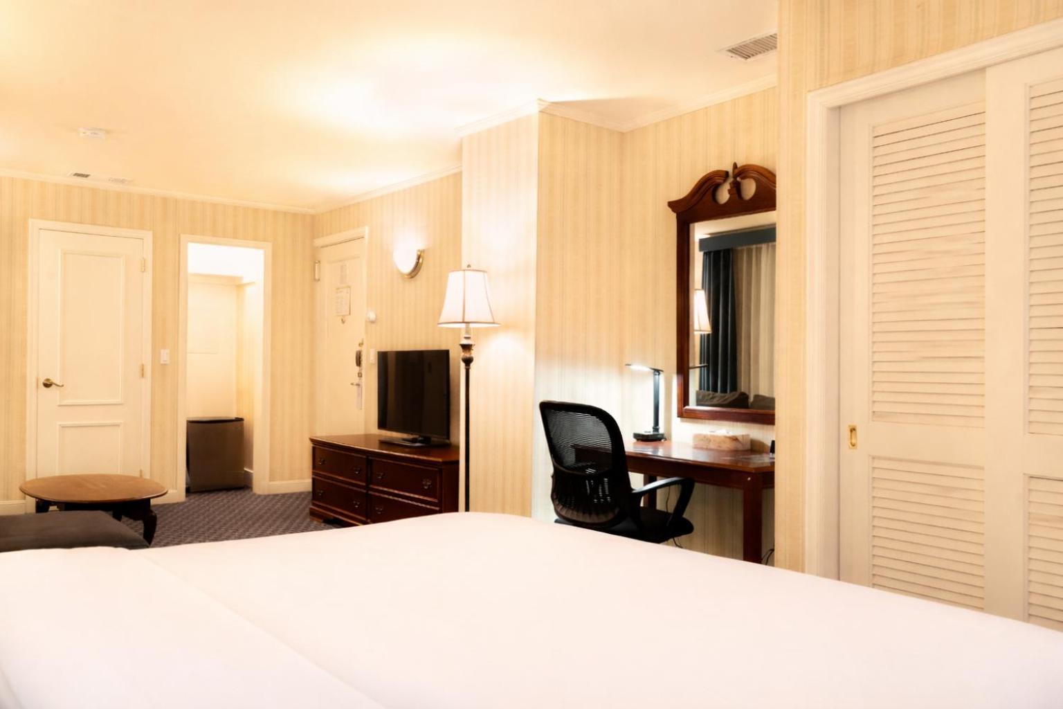 Hotel Stanford 3*