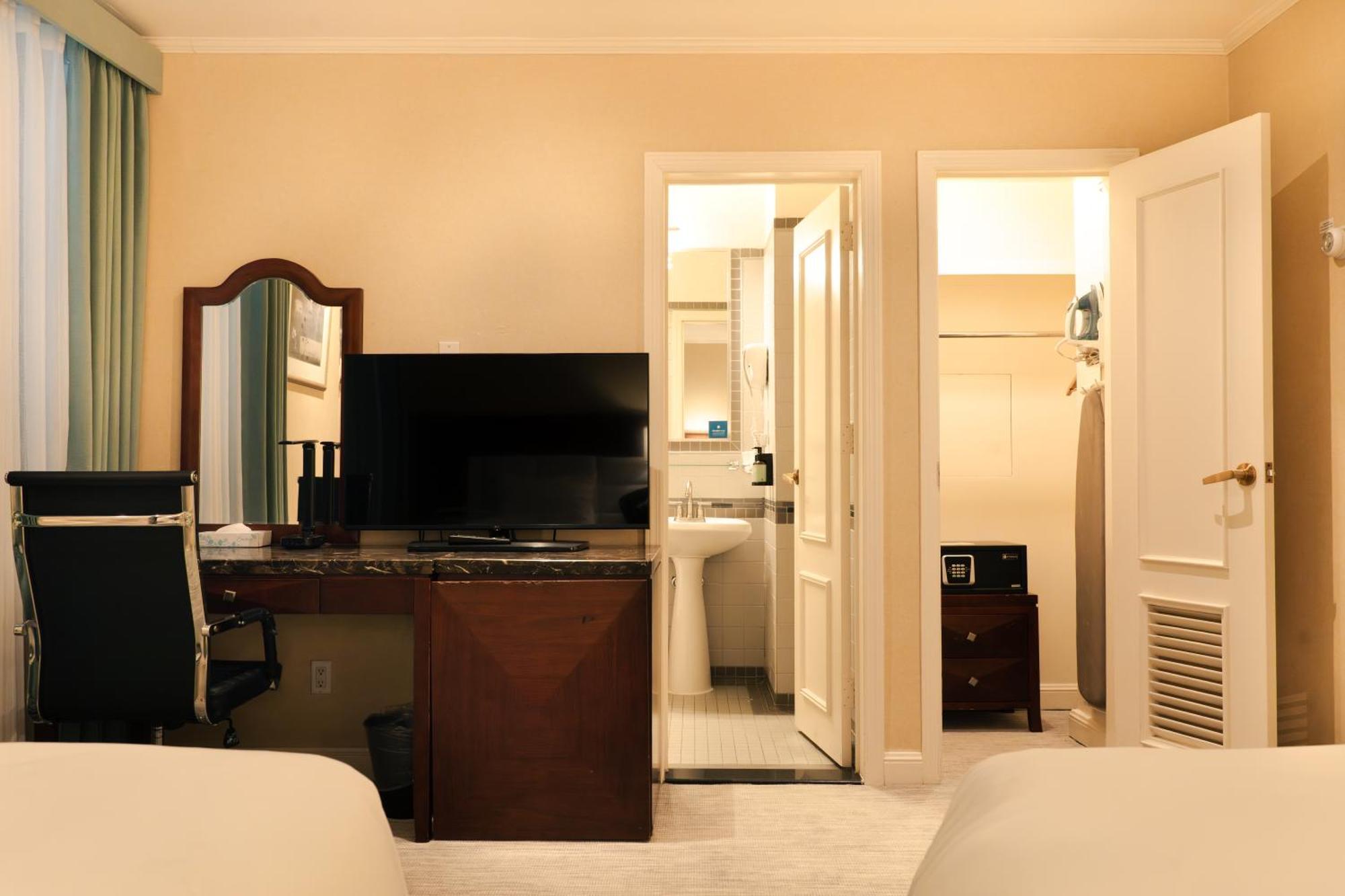 Hotel Stanford 3*