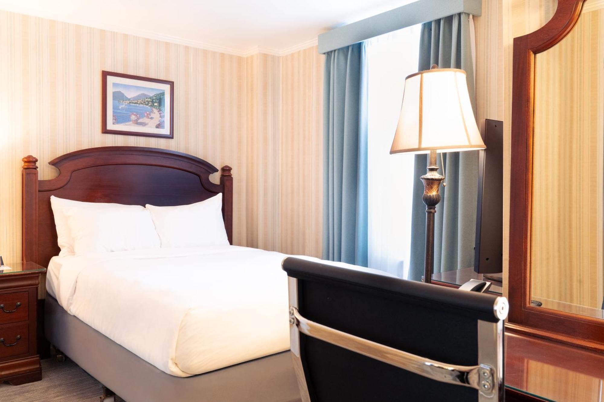 Stanford Hotel 3*