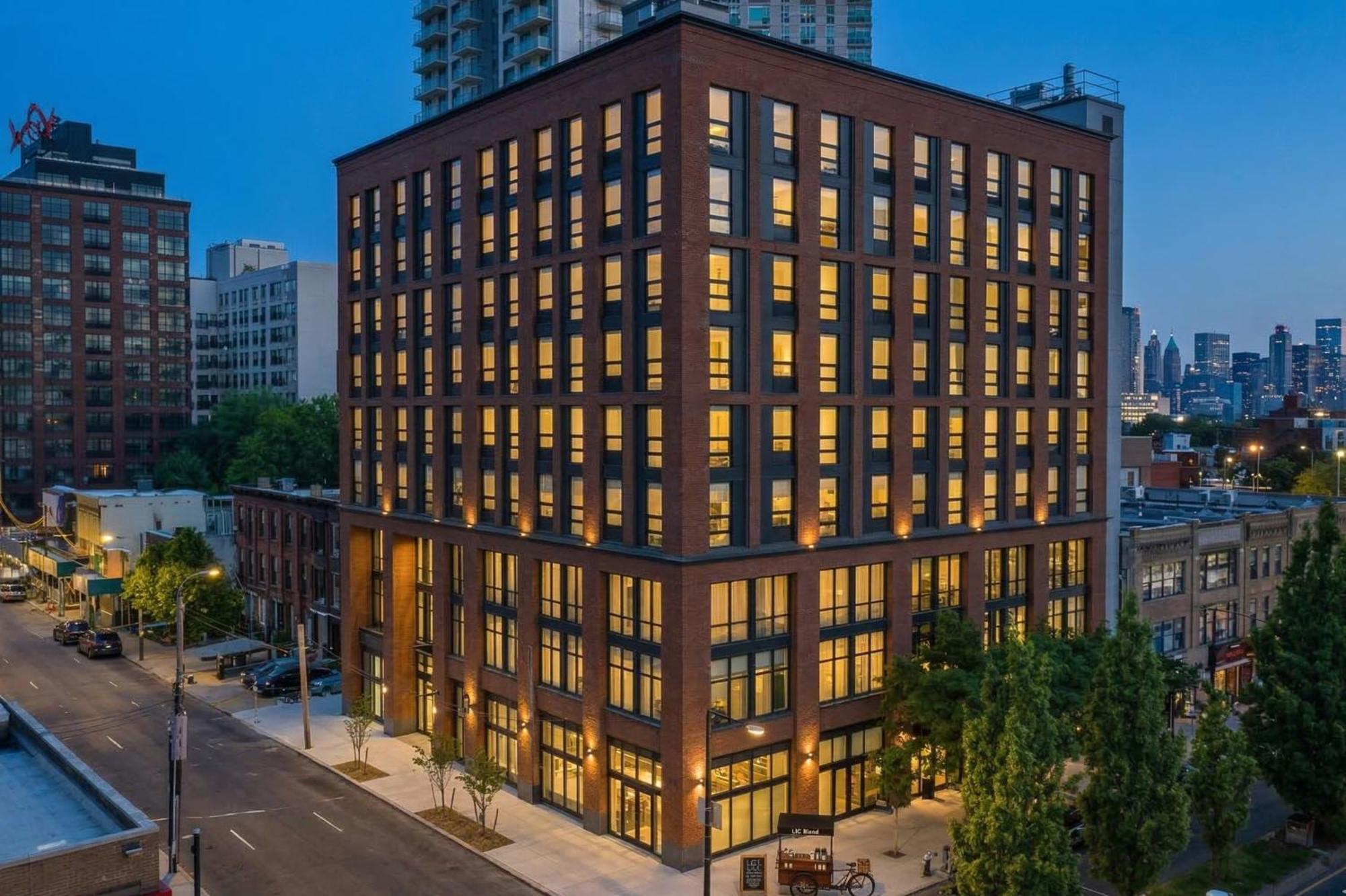 Court Square Long Island , Belvilla District 6 Formerly Sonder 4*