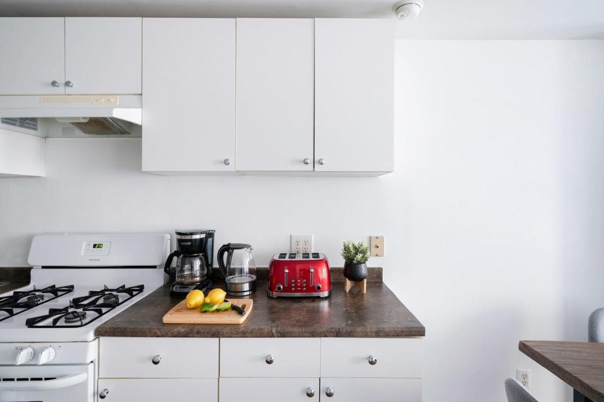 1435-3-3 Bedrooms 2bath W D Prime Upper East New York
