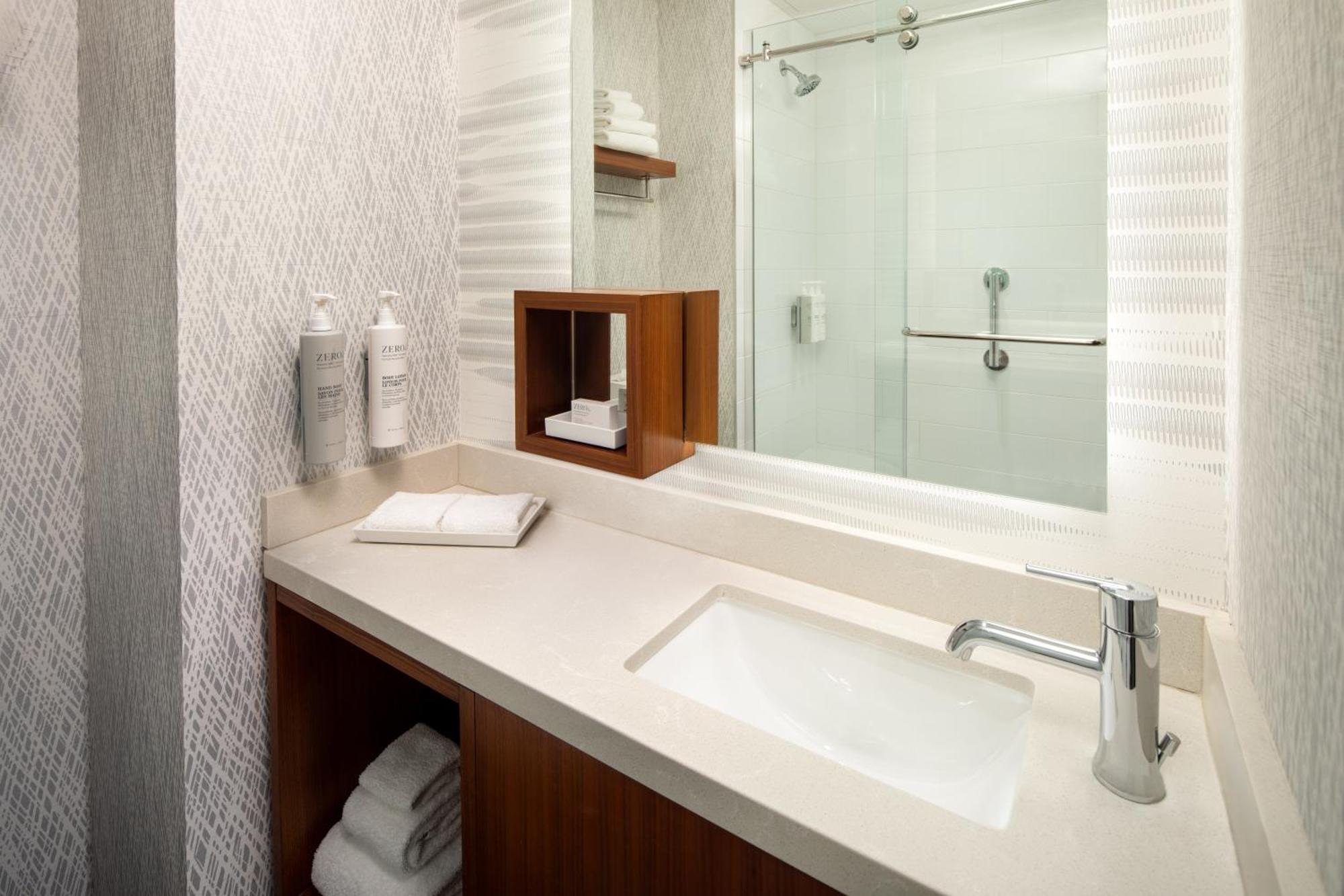 Hampton By Hilton Times Square 3*